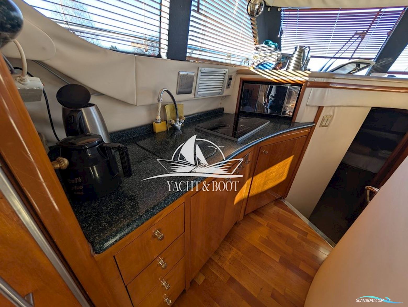 Carver 450 Voyager Pilothouse