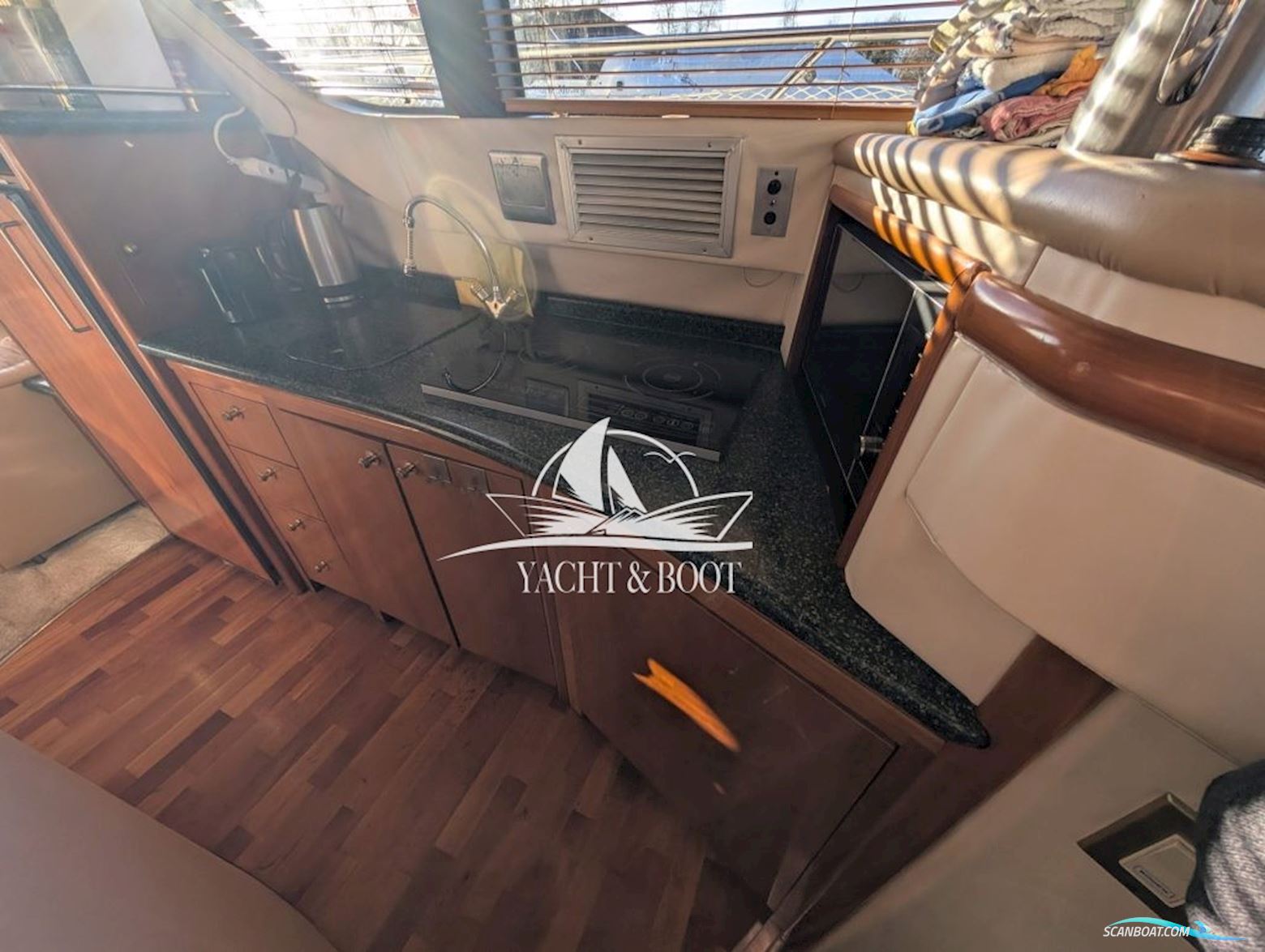 Carver 450 Voyager Pilothouse