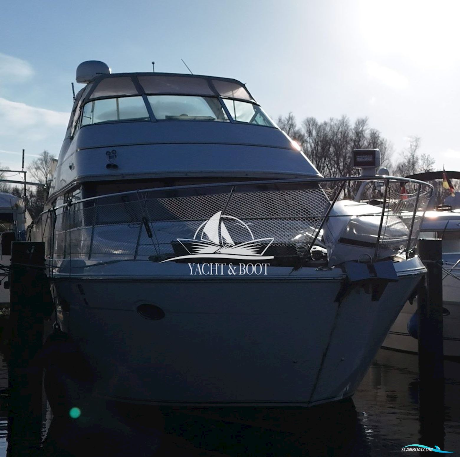 Carver 450 Voyager Pilothouse