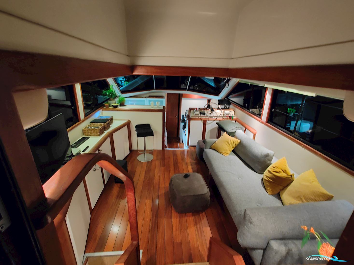 Carver 4507 Califonian