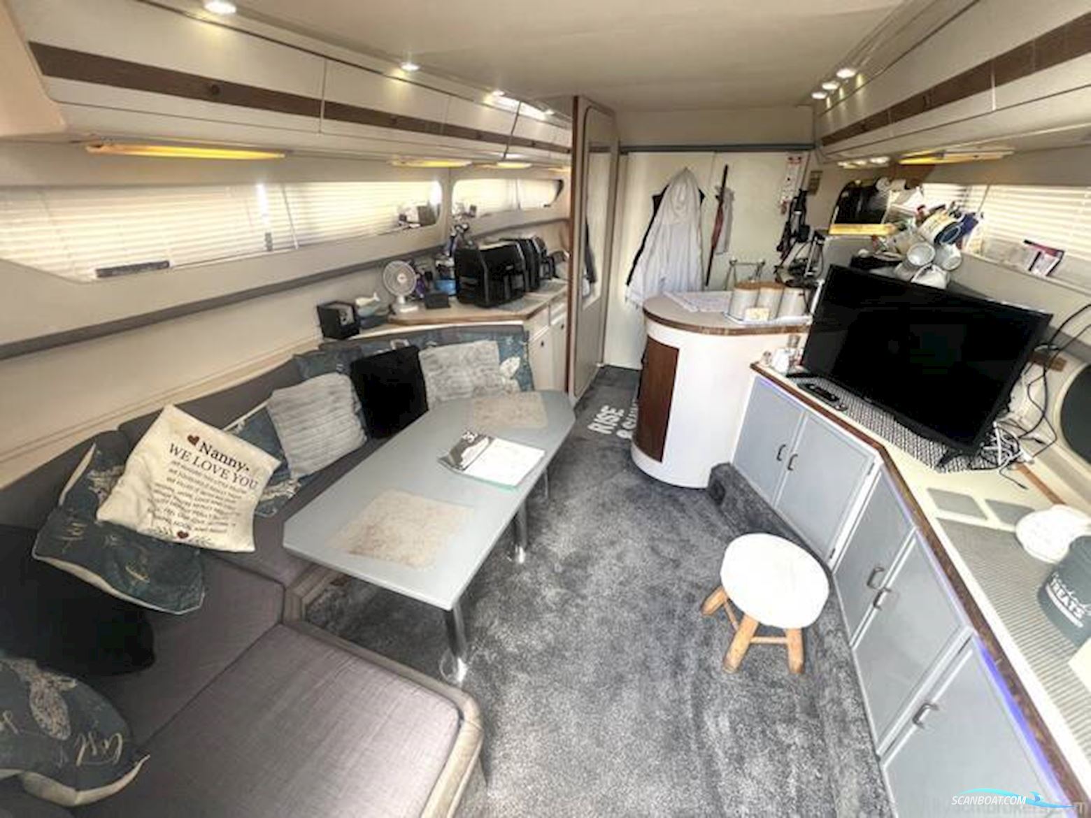 Carver Santego 30
