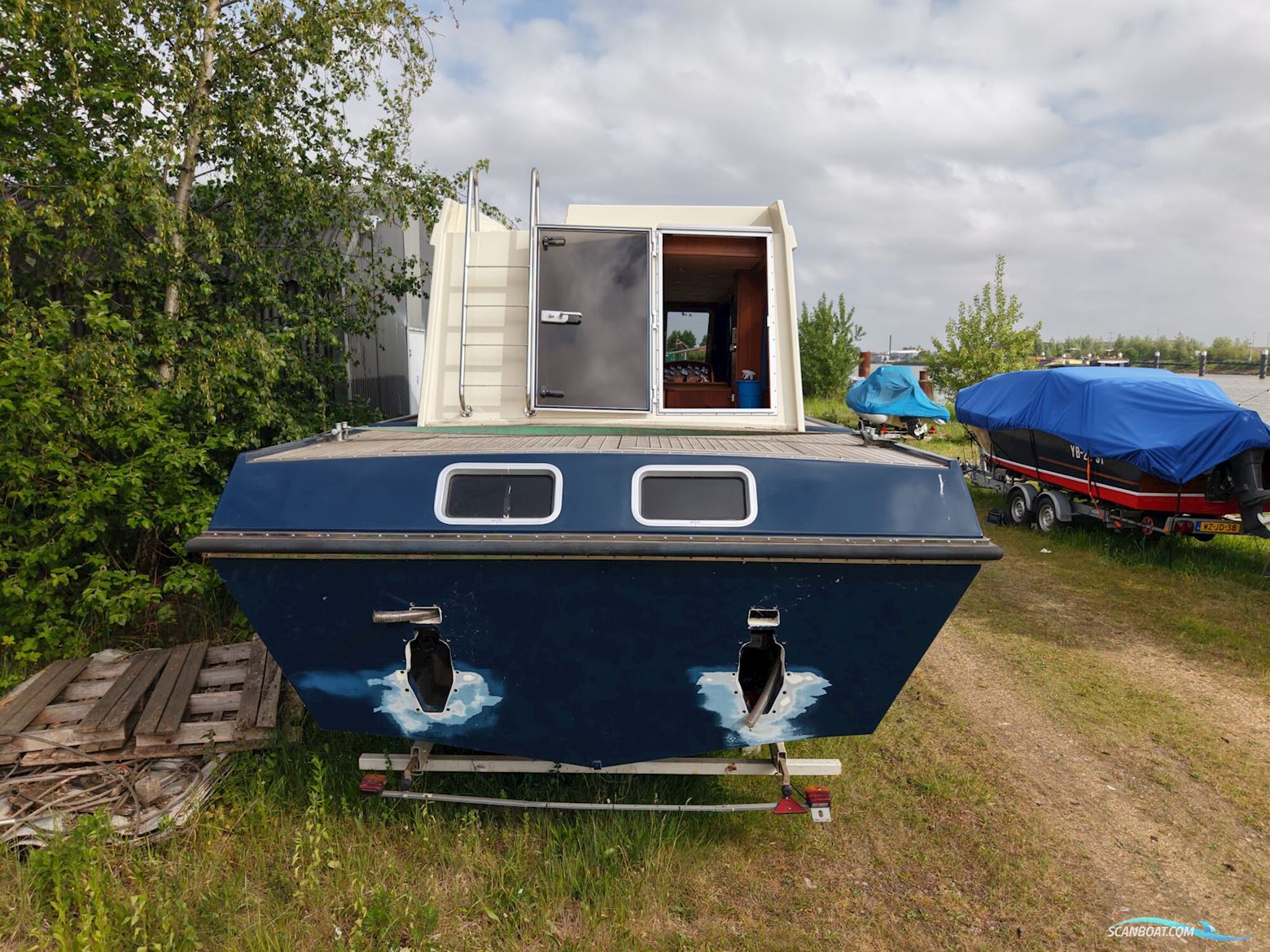 Casco 11.00 OK Flybridge