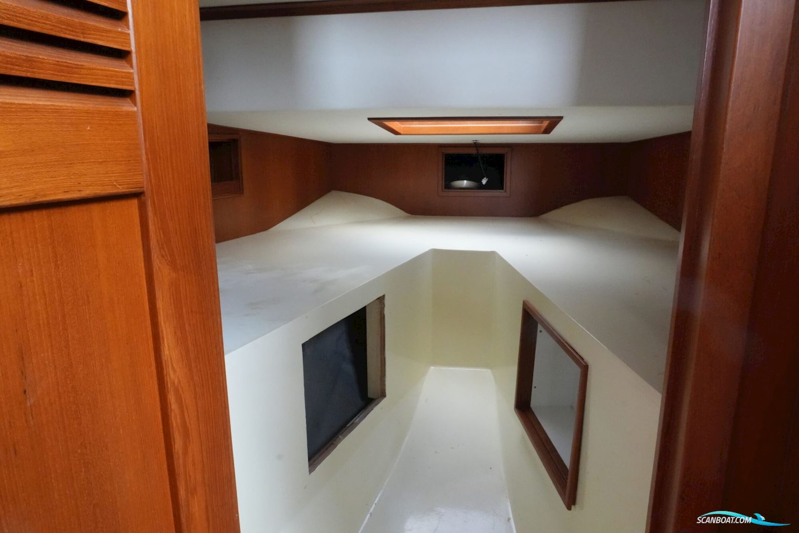 Casco 11.00 OK Flybridge