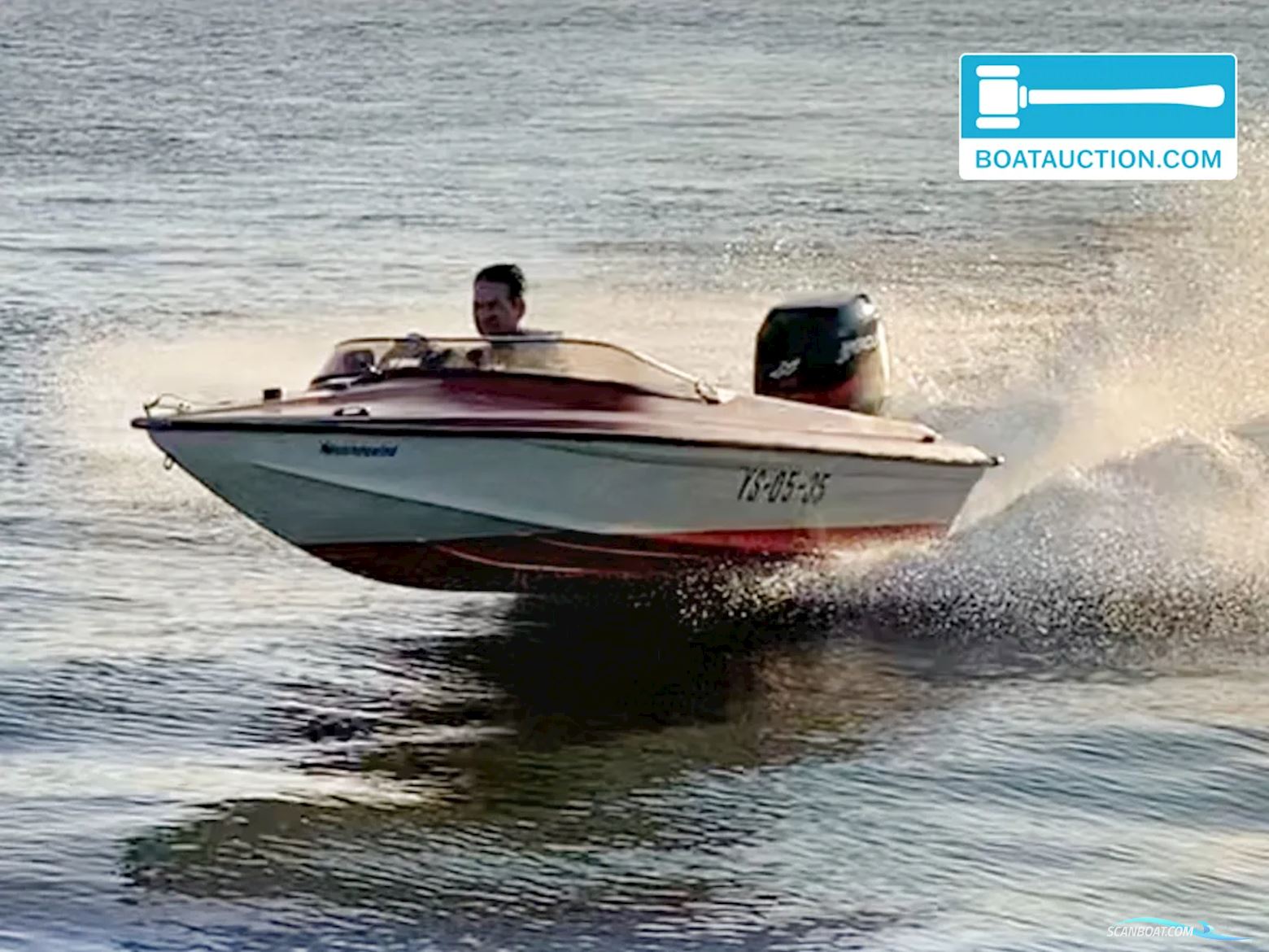 Castle Marine Comet 14
