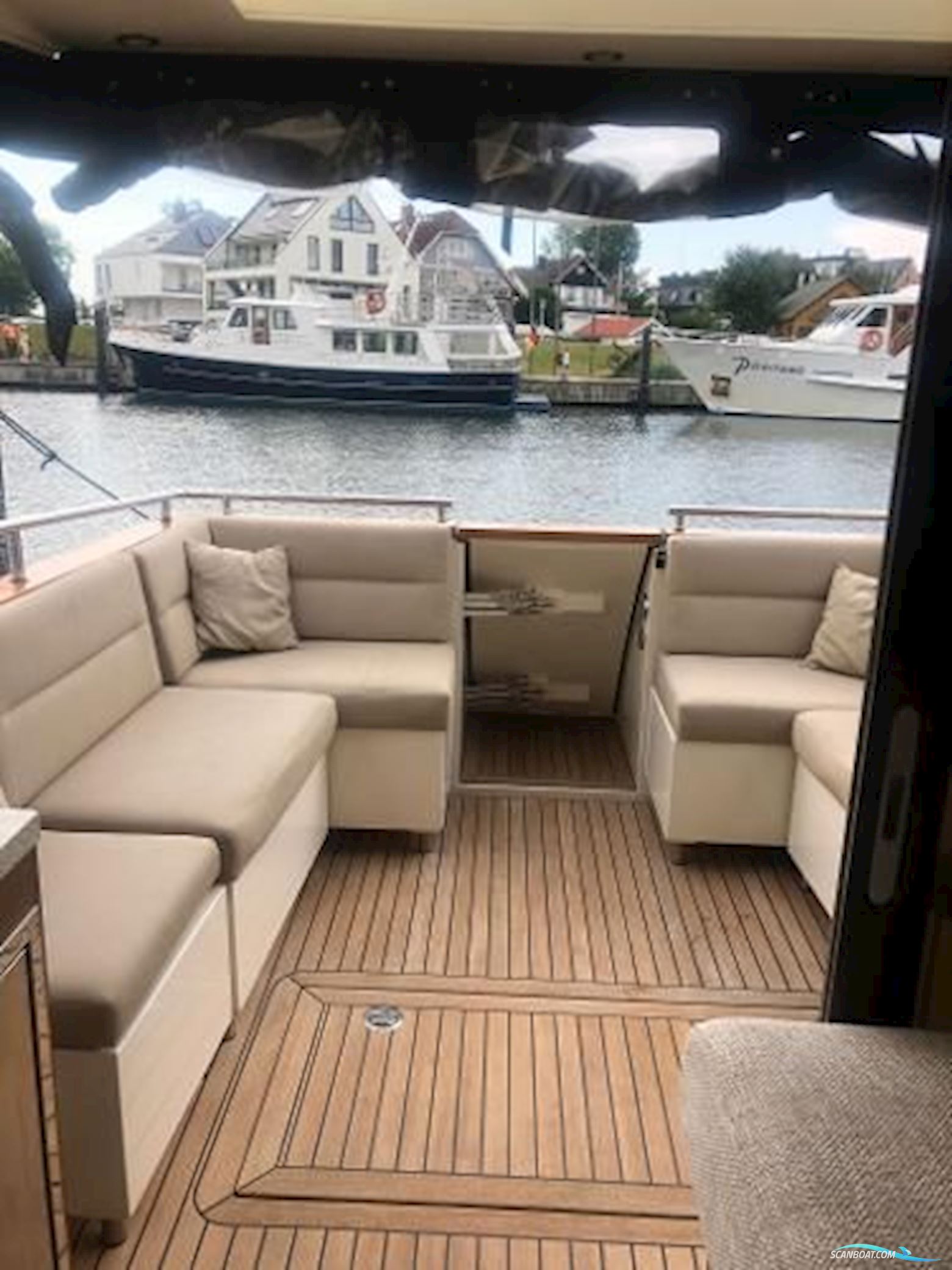 Ceelen & Bekker Typhon 37