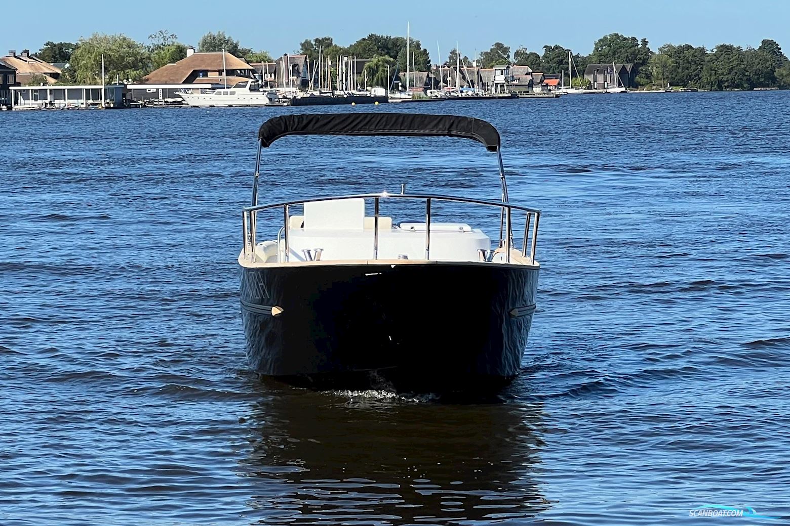 Center Console Blackfish Crossover 900