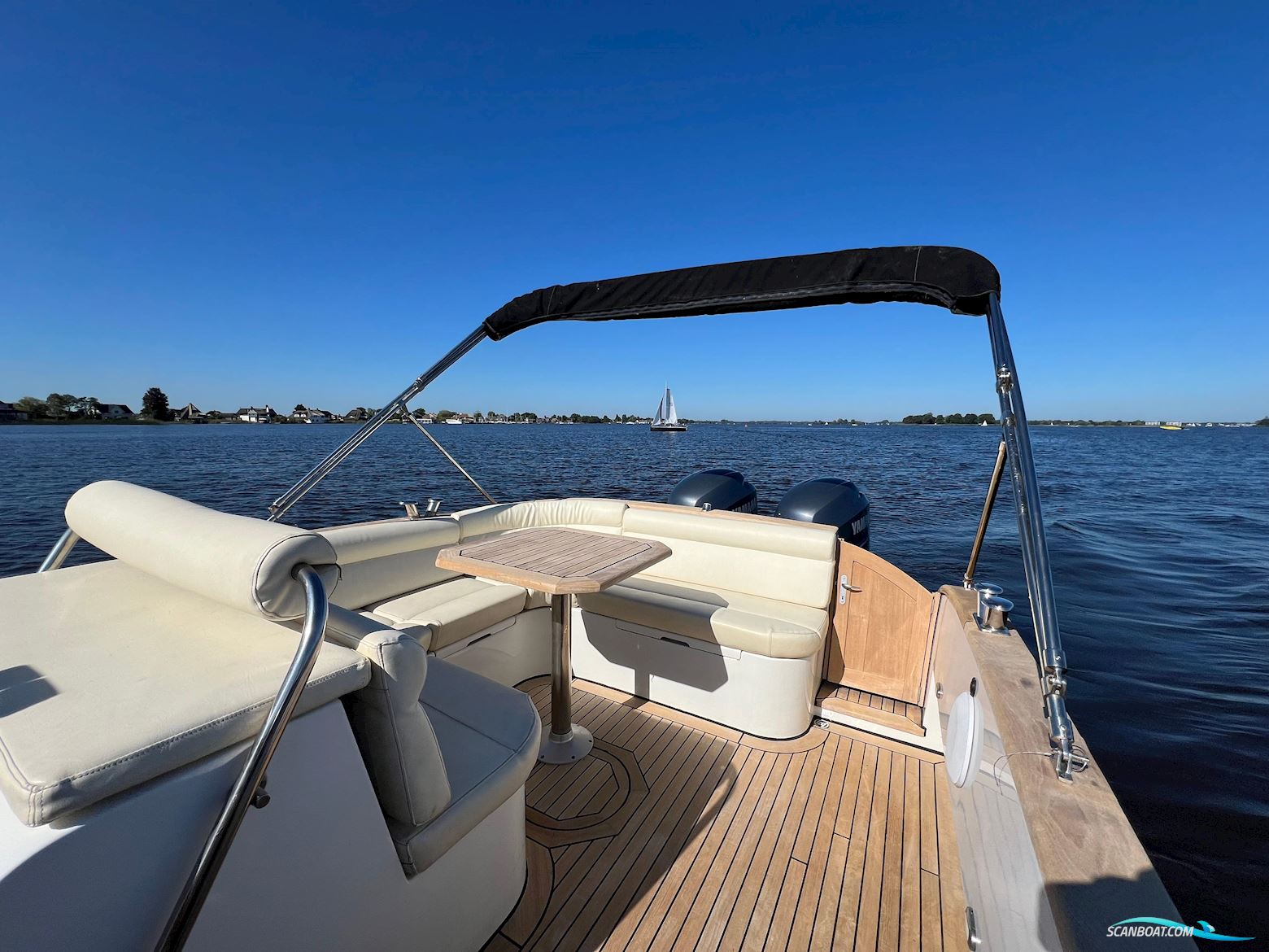 Center Console Blackfish Crossover 900