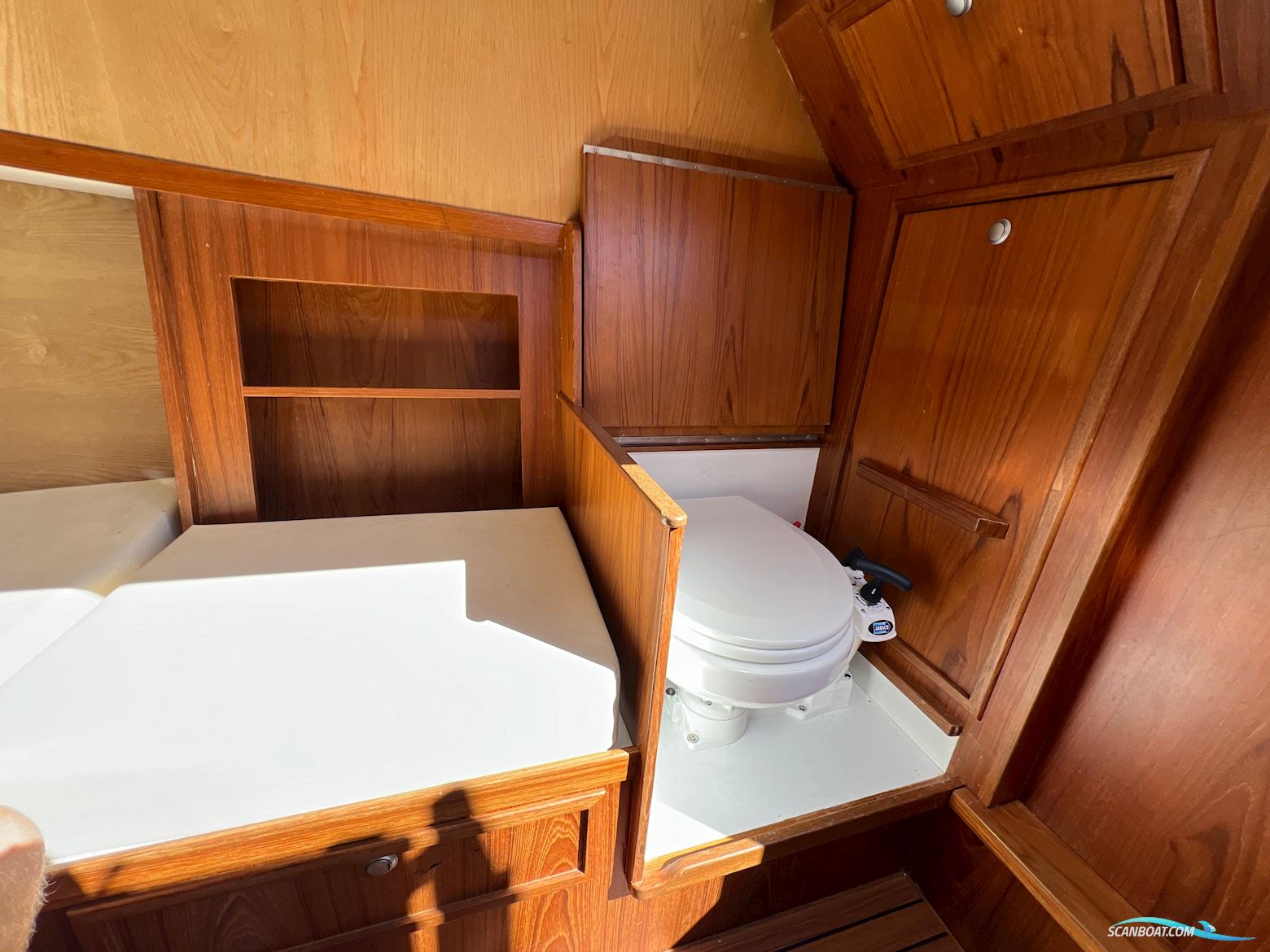 Center Console Blackfish Crossover 900