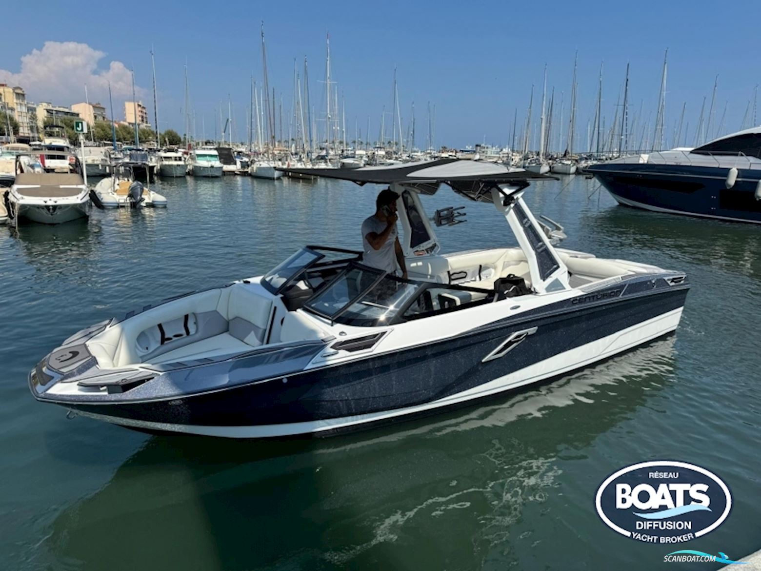 Centurion RI 265 Motorboot 2022, mit Pcm 6.2 motor, Frankreich