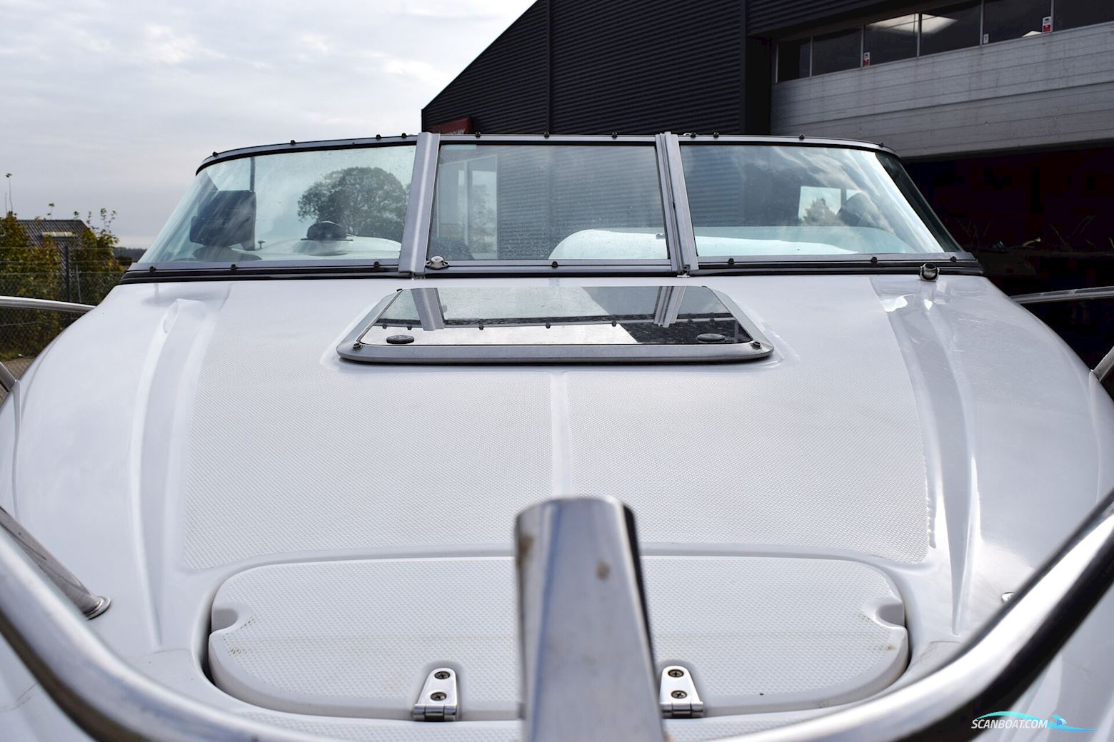 Chaparral 215 SSI m/ MerCruiser 5,0 Mpi – NYHED