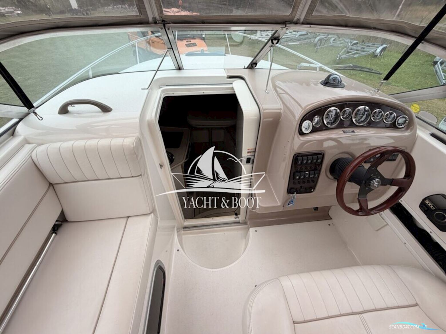 Chaparral 240 Signatur