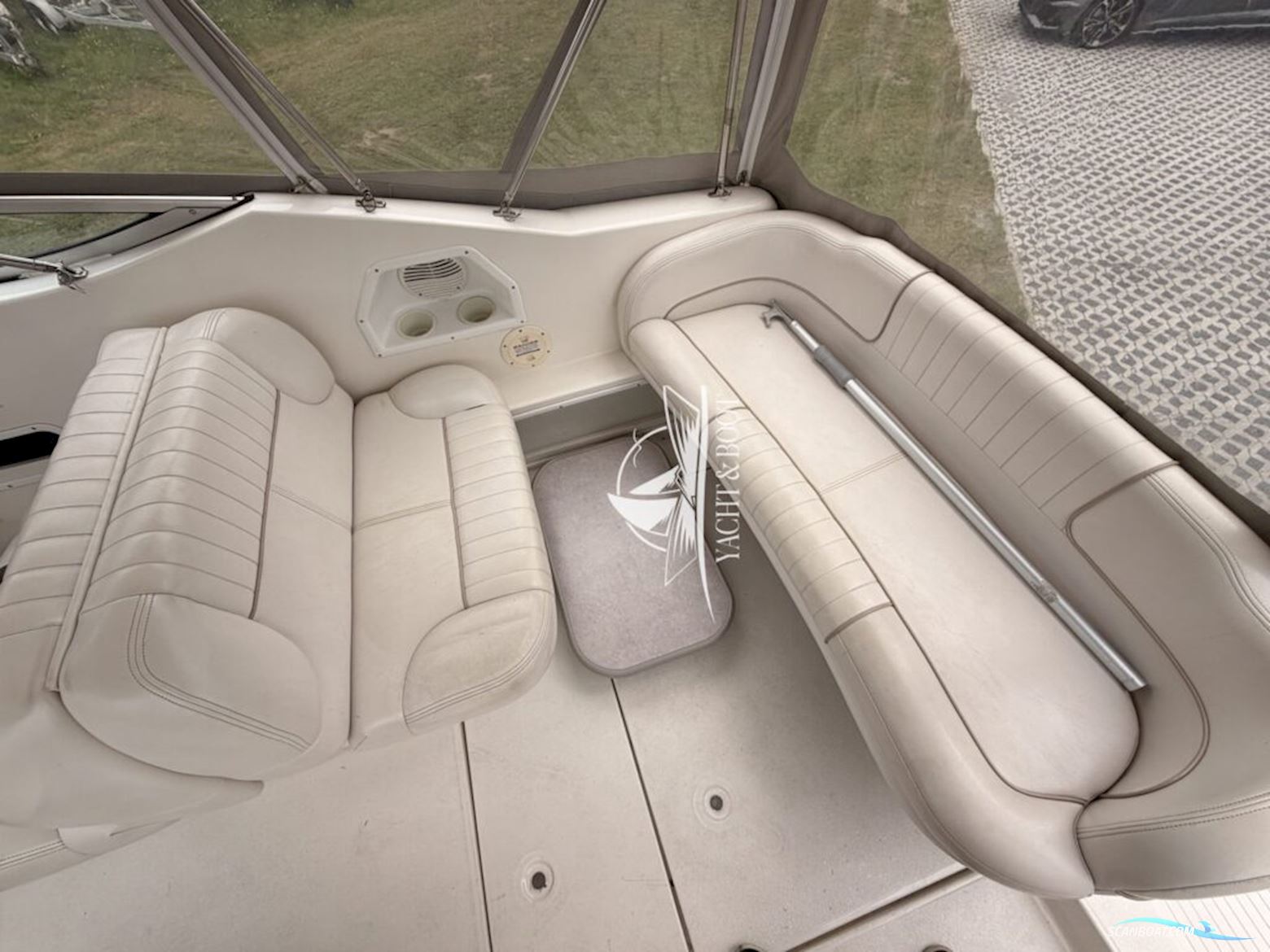 Chaparral 240 Signatur