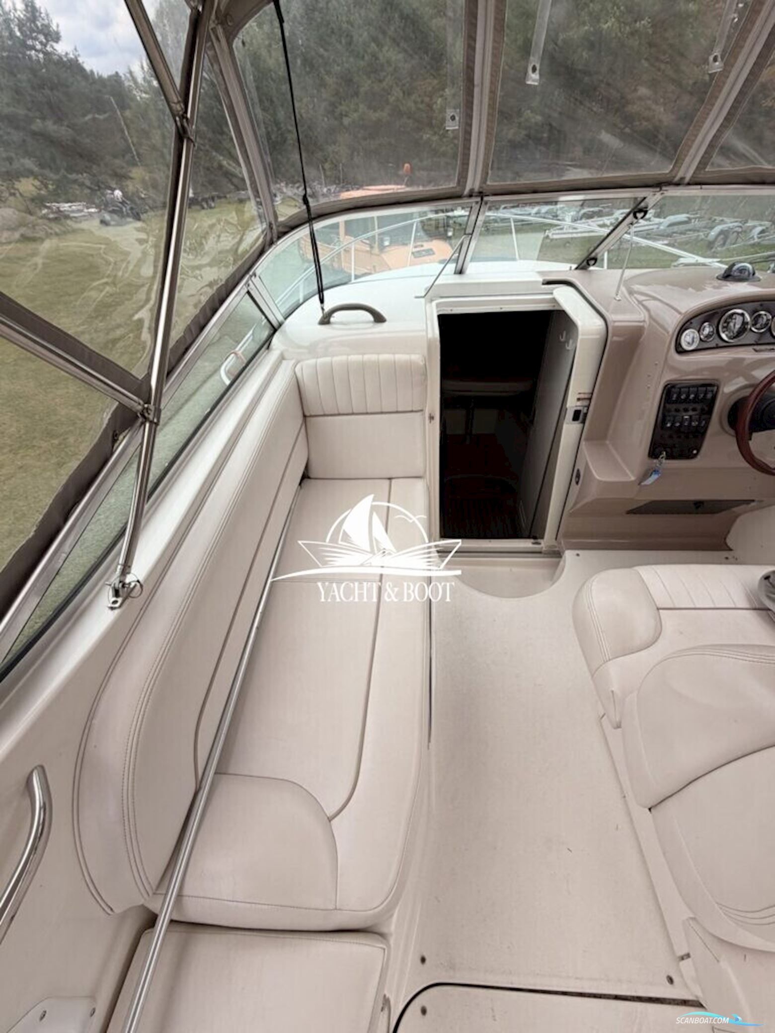Chaparral 240 Signatur