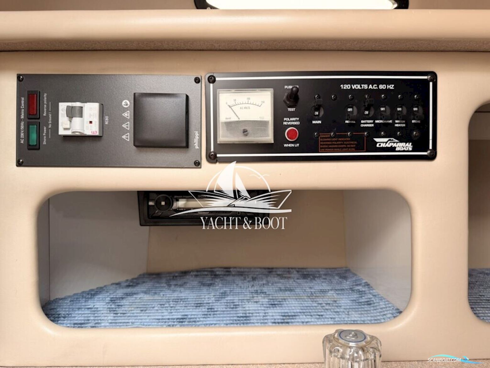 Chaparral 240 Signatur
