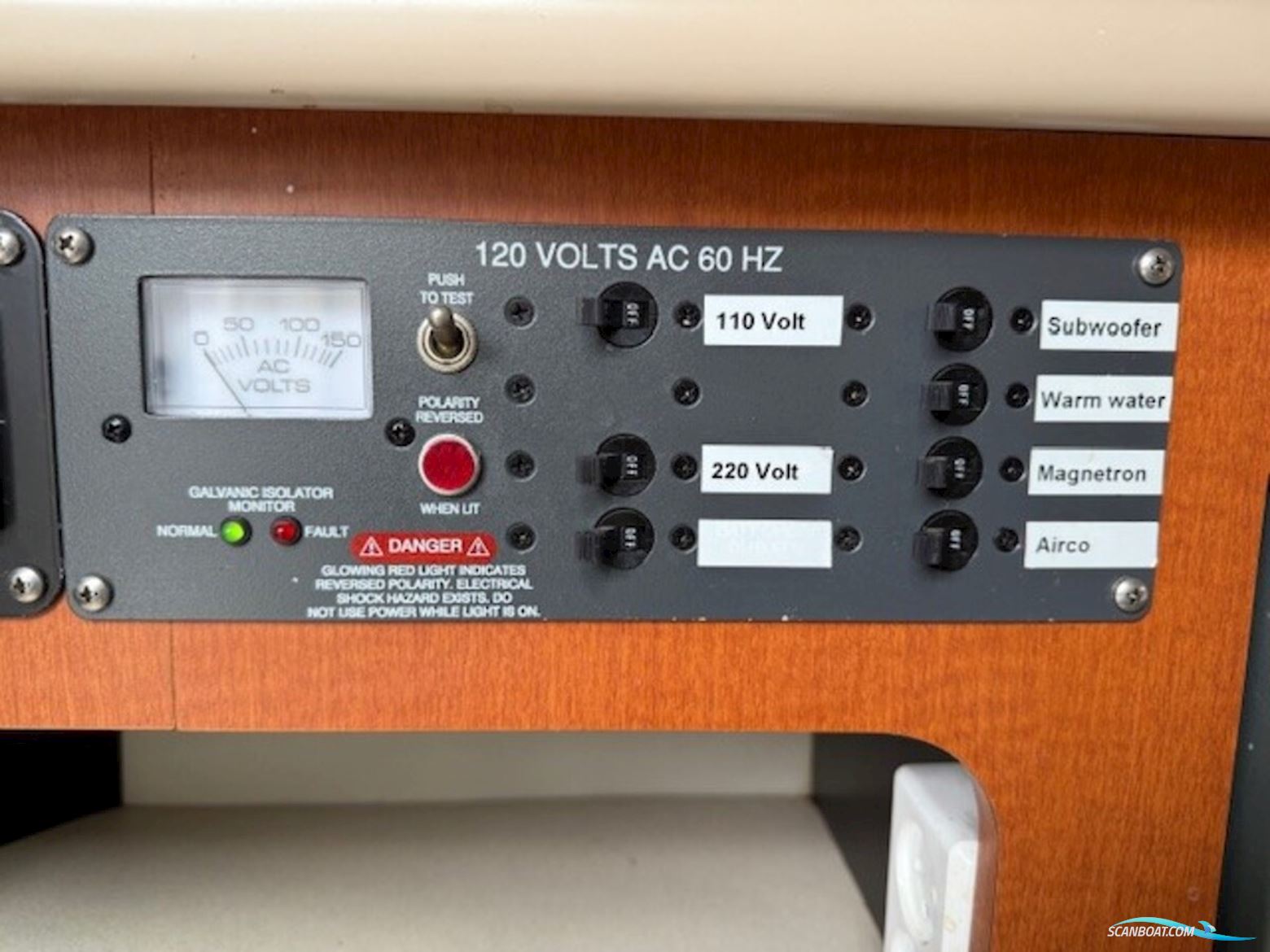 Chaparral 240 Signature