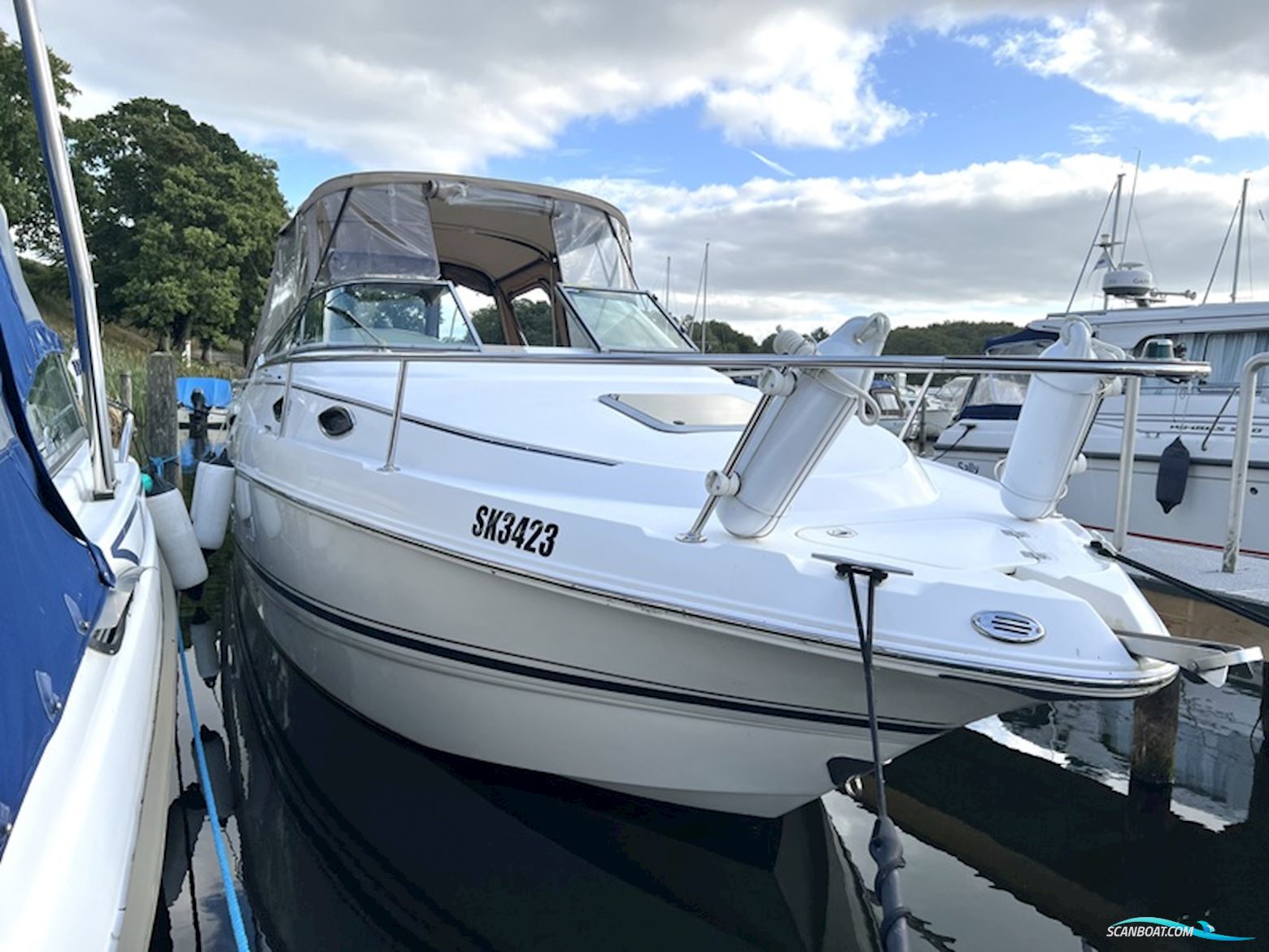 Chaparral 240 signature