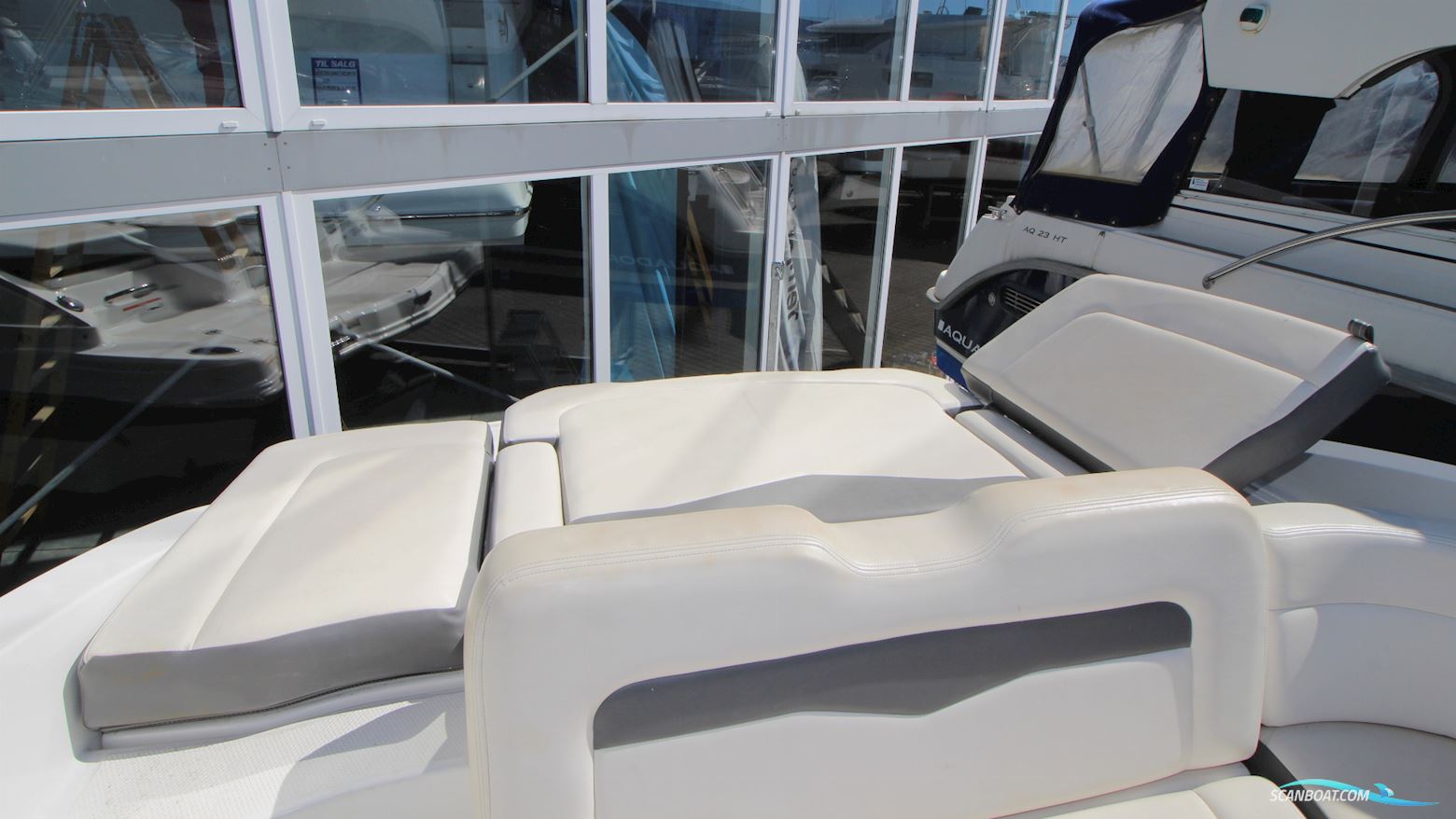 Chaparral 246 SSI Bowrider 