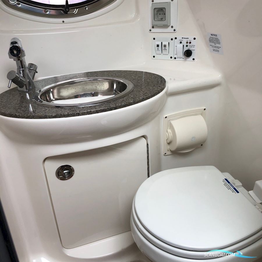 Chaparral 270 Signature