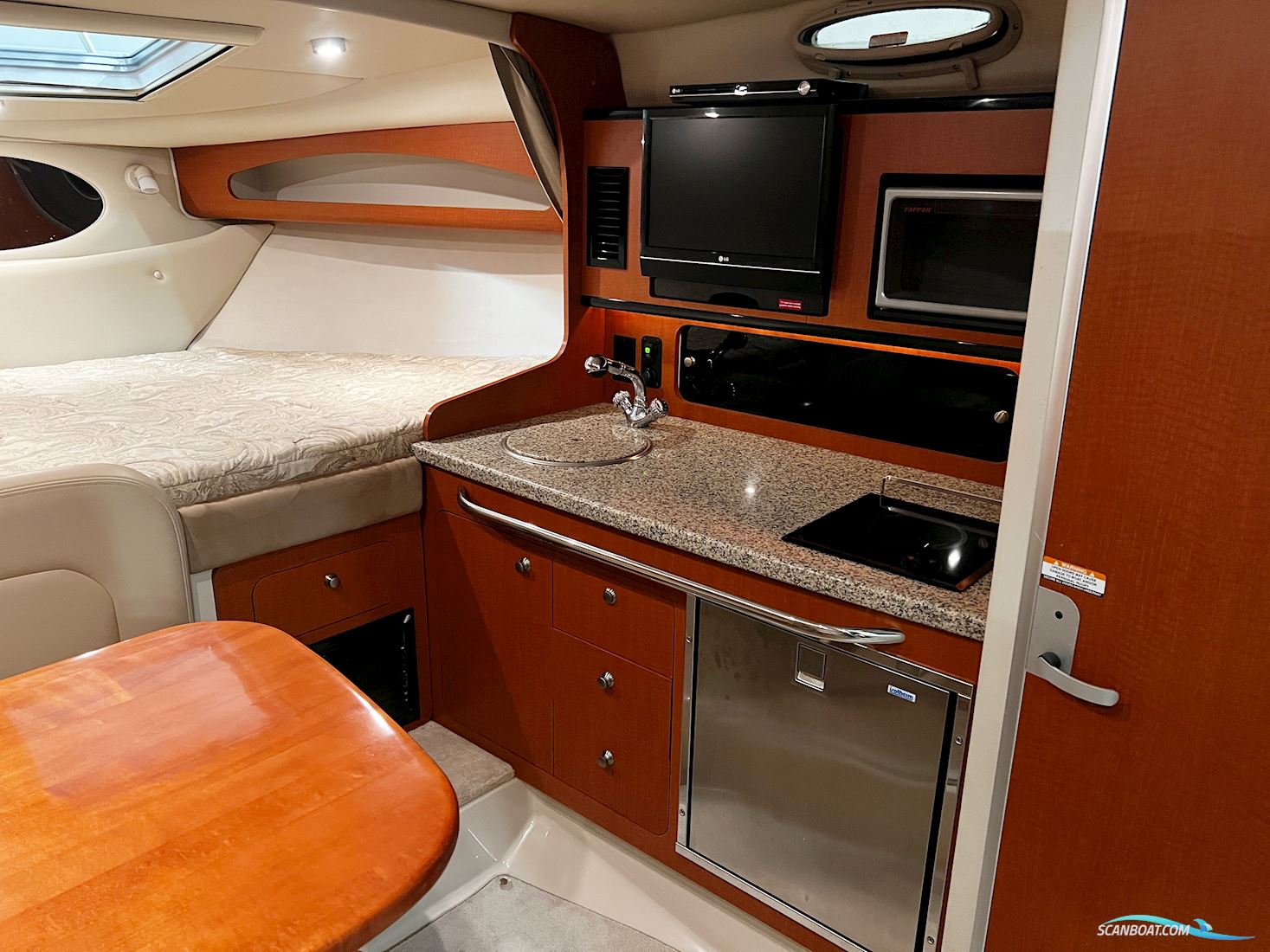 Chaparral 270 Signature