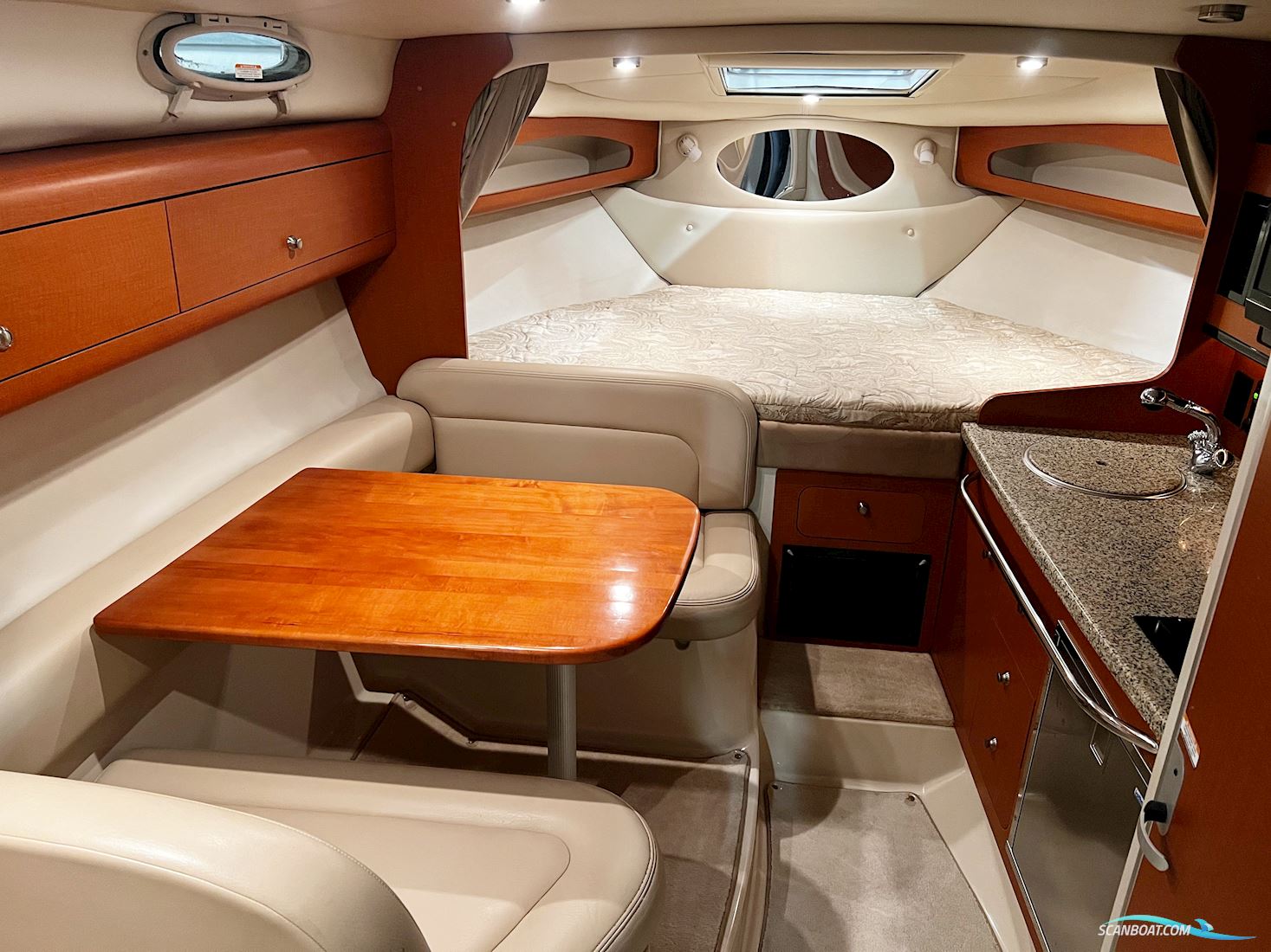 Chaparral 270 Signature