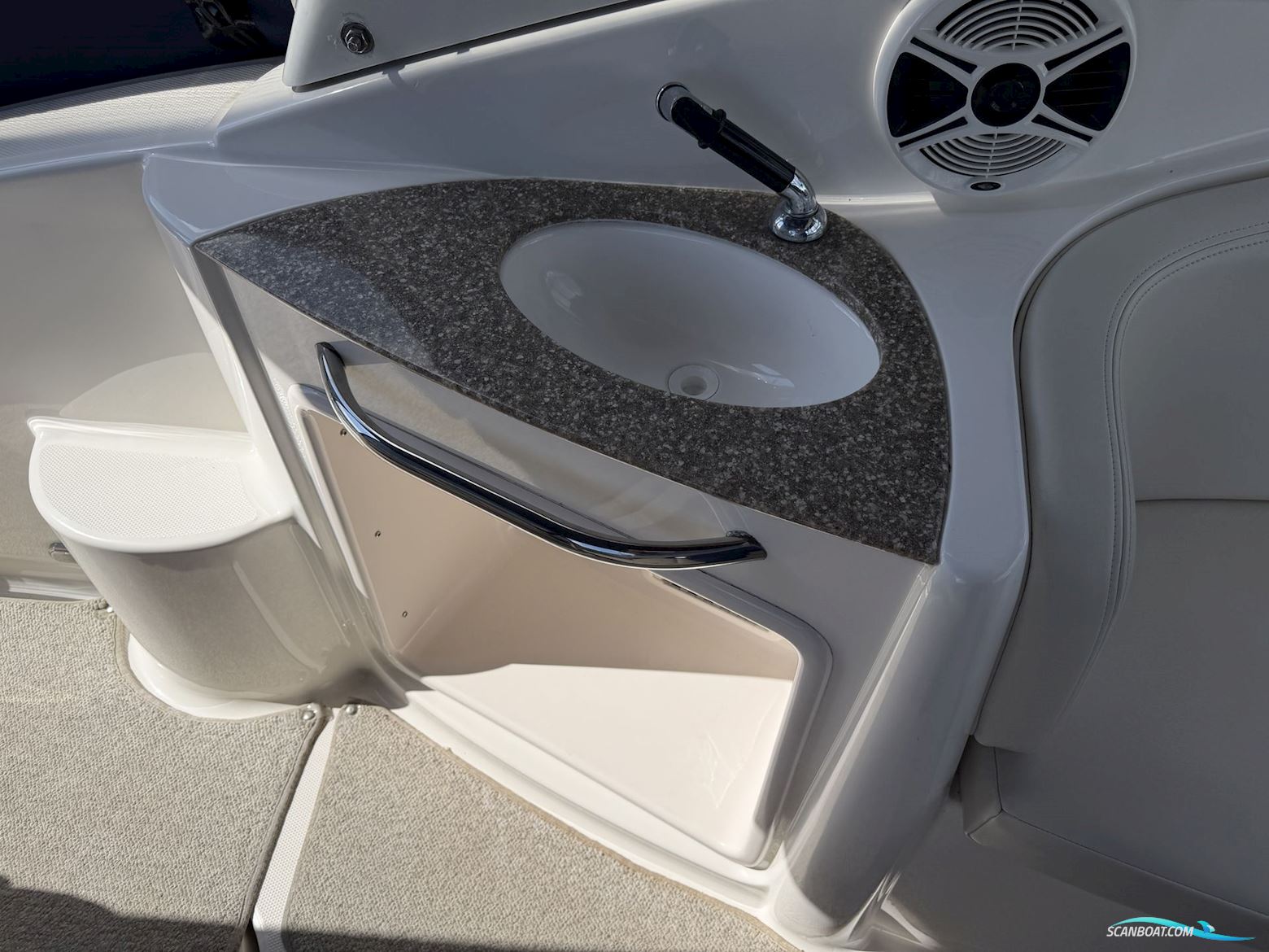 Chaparral 270 Signature