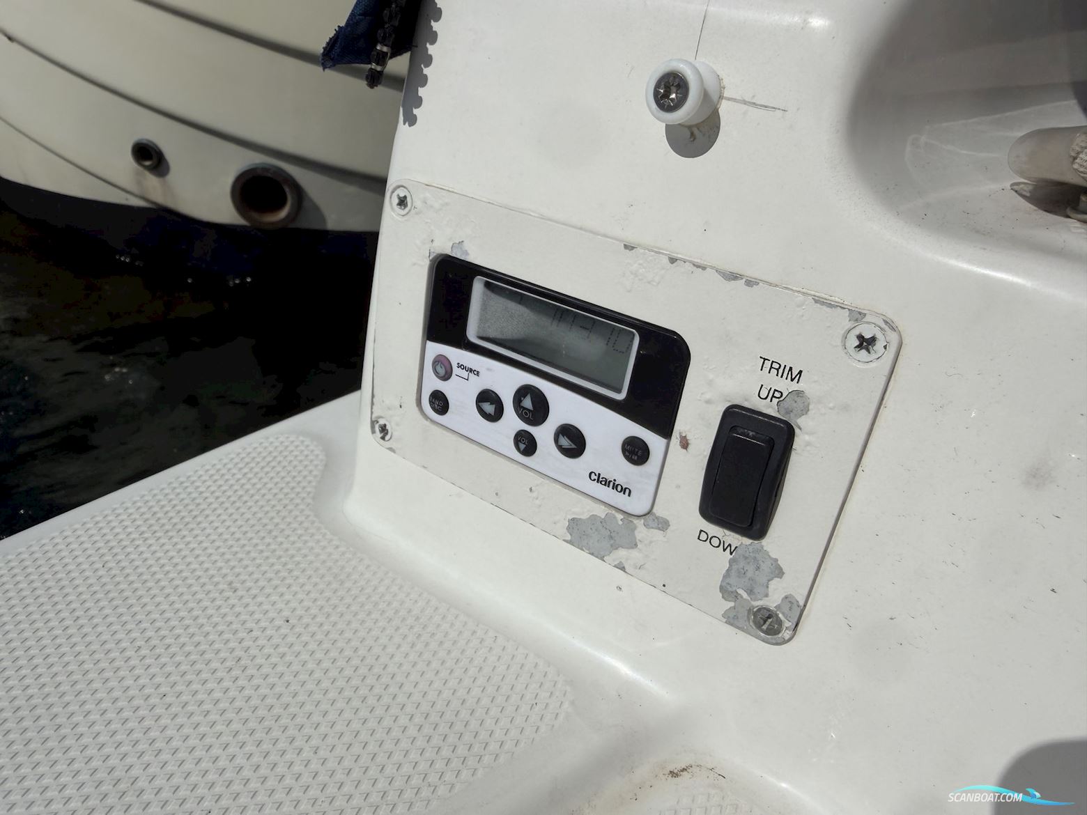 Chaparral 270 Signature