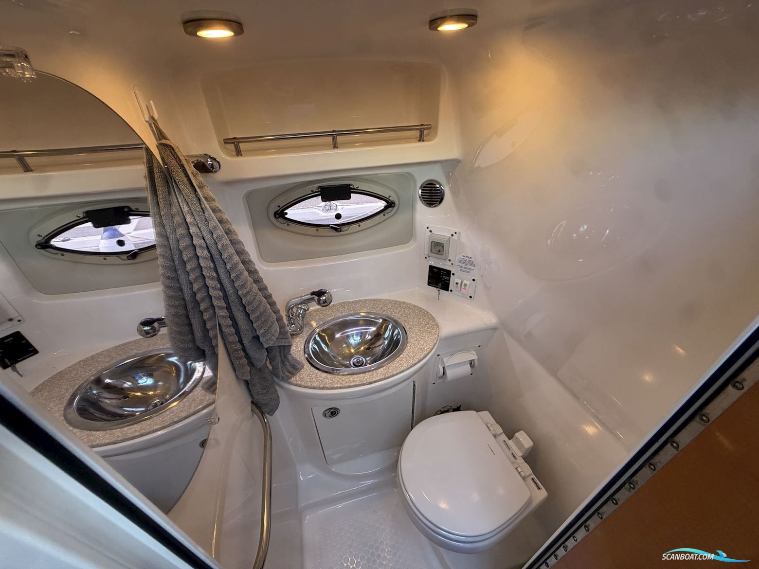 Chaparral 270 Signature