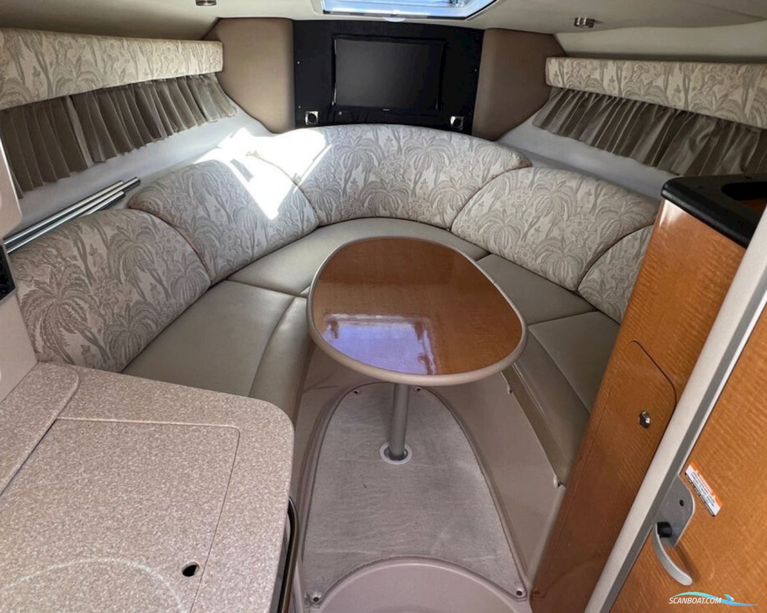 Chaparral 276 Signature