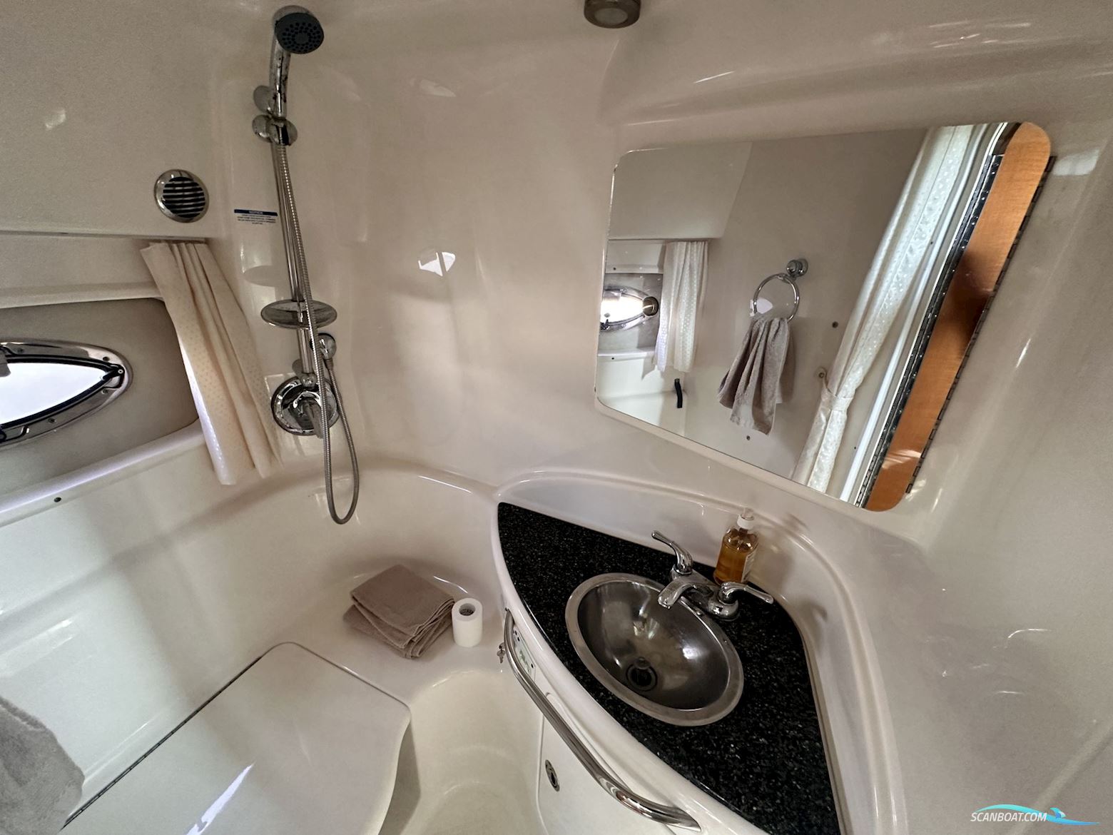 Chaparral 330 Signature