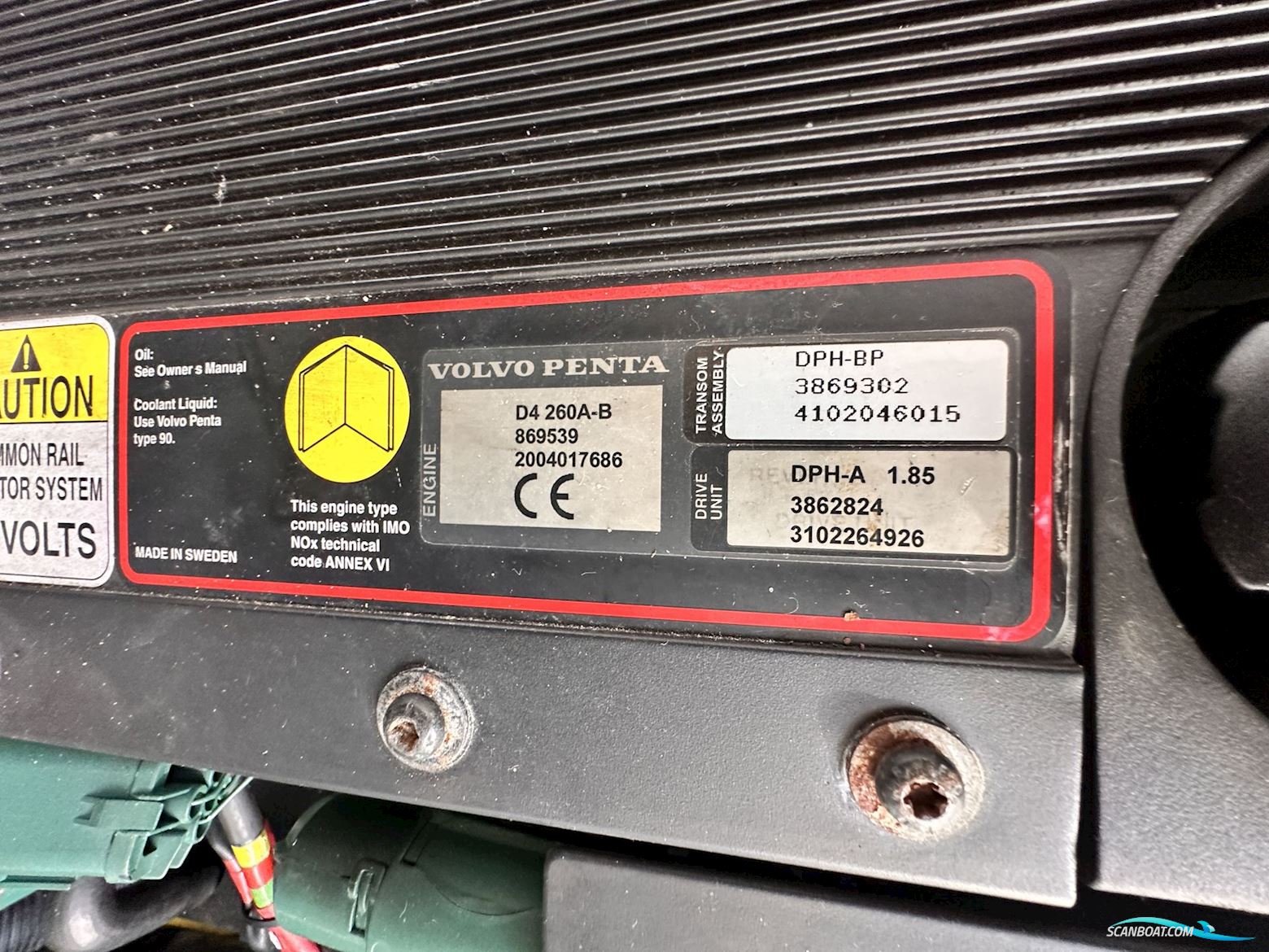 Chaparral 330 Signature