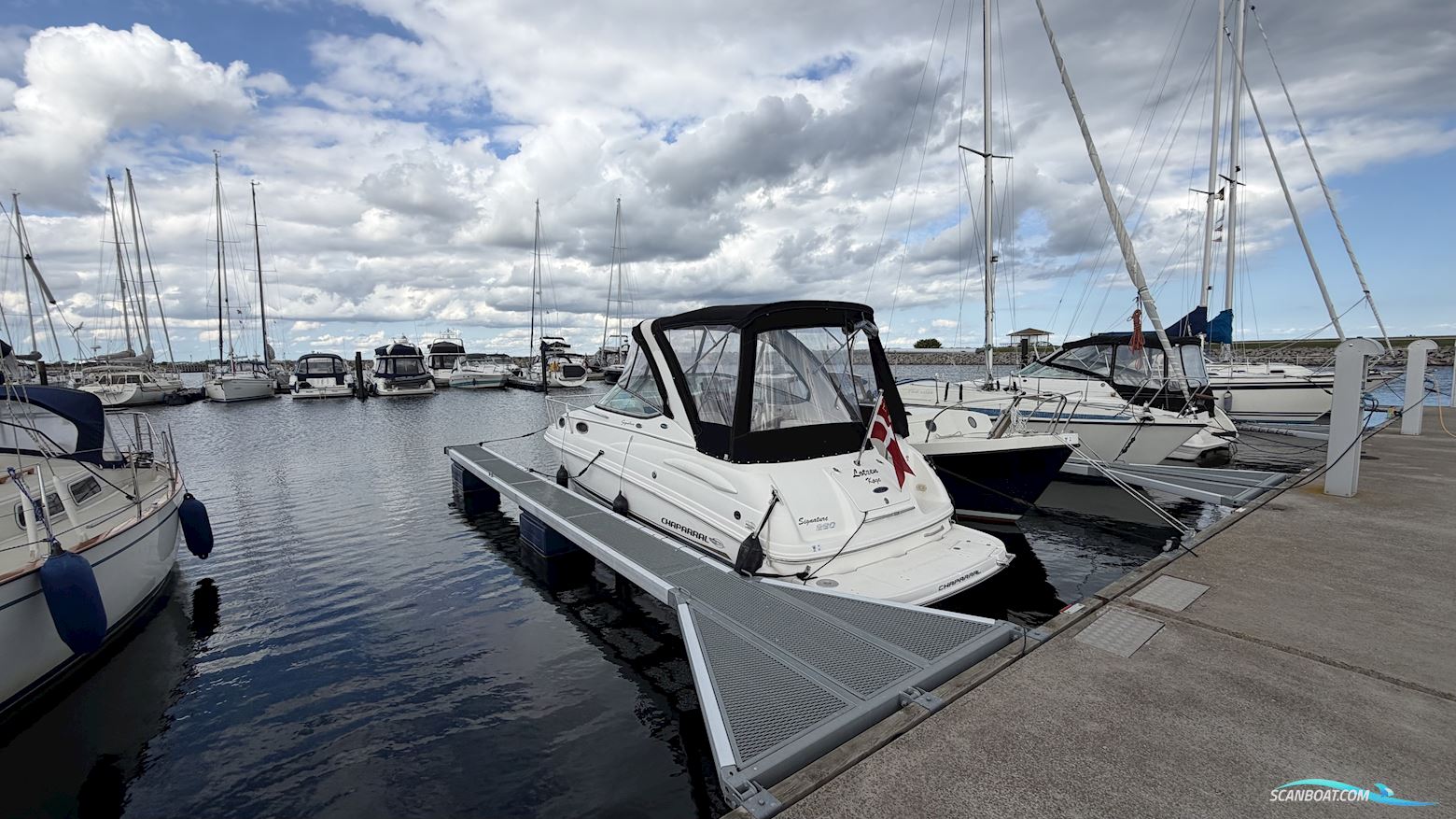 Chaparral Signature 260