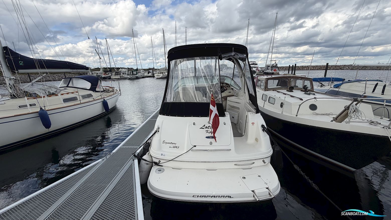 Chaparral Signature 260