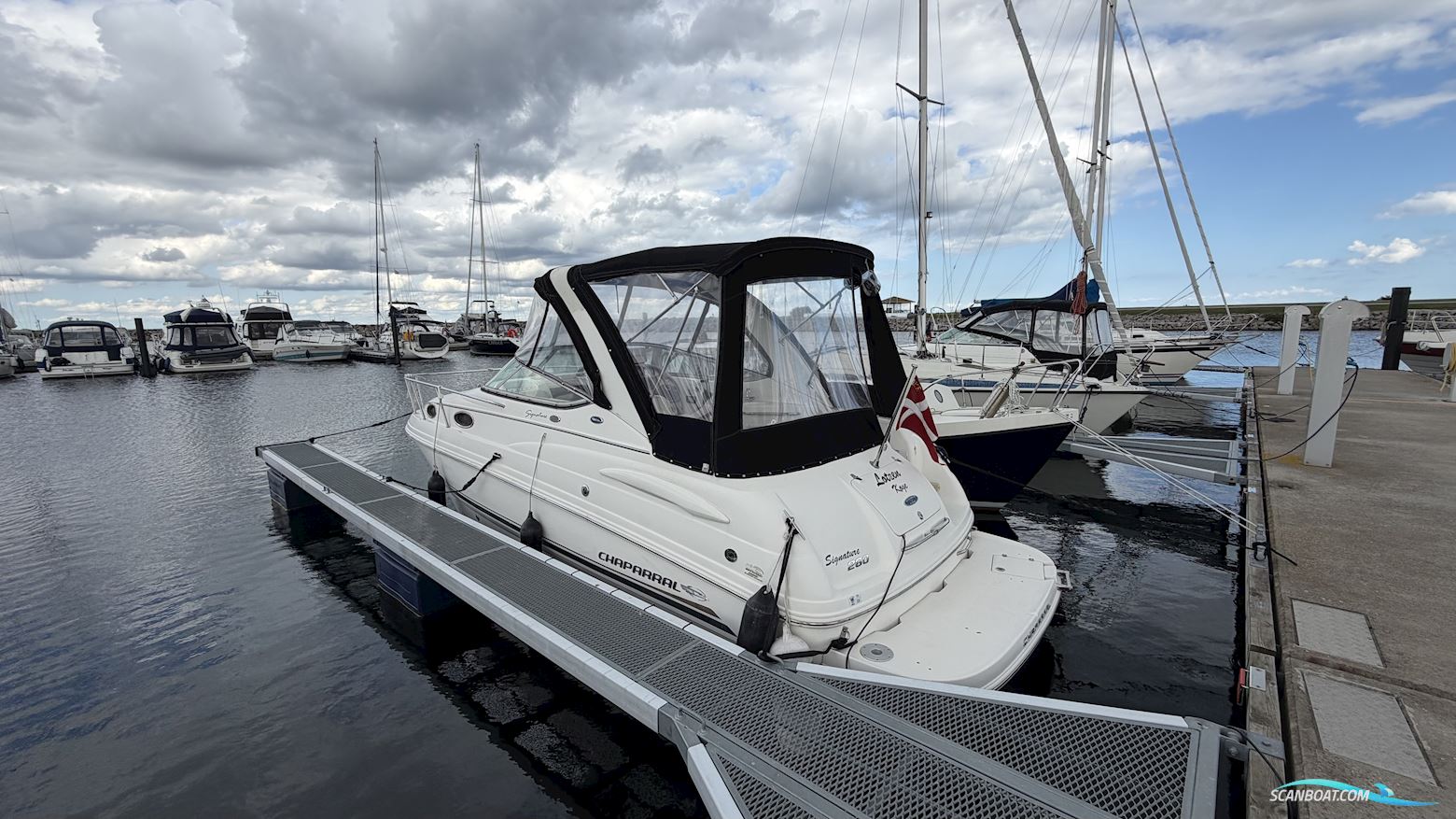 Chaparral Signature 260