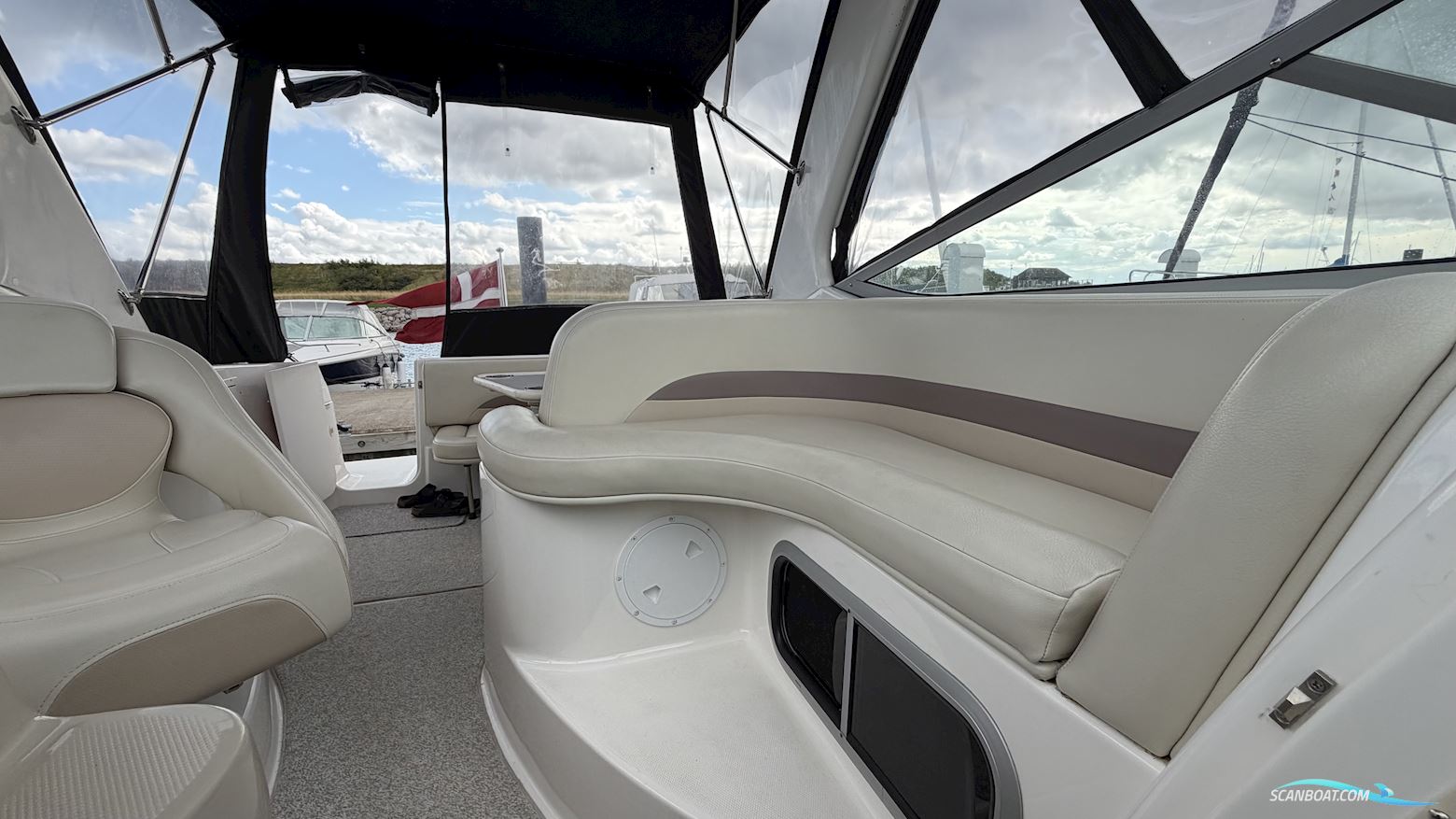 Chaparral Signature 260