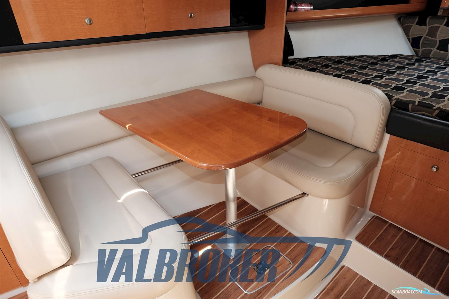 Chaparral Signature 280