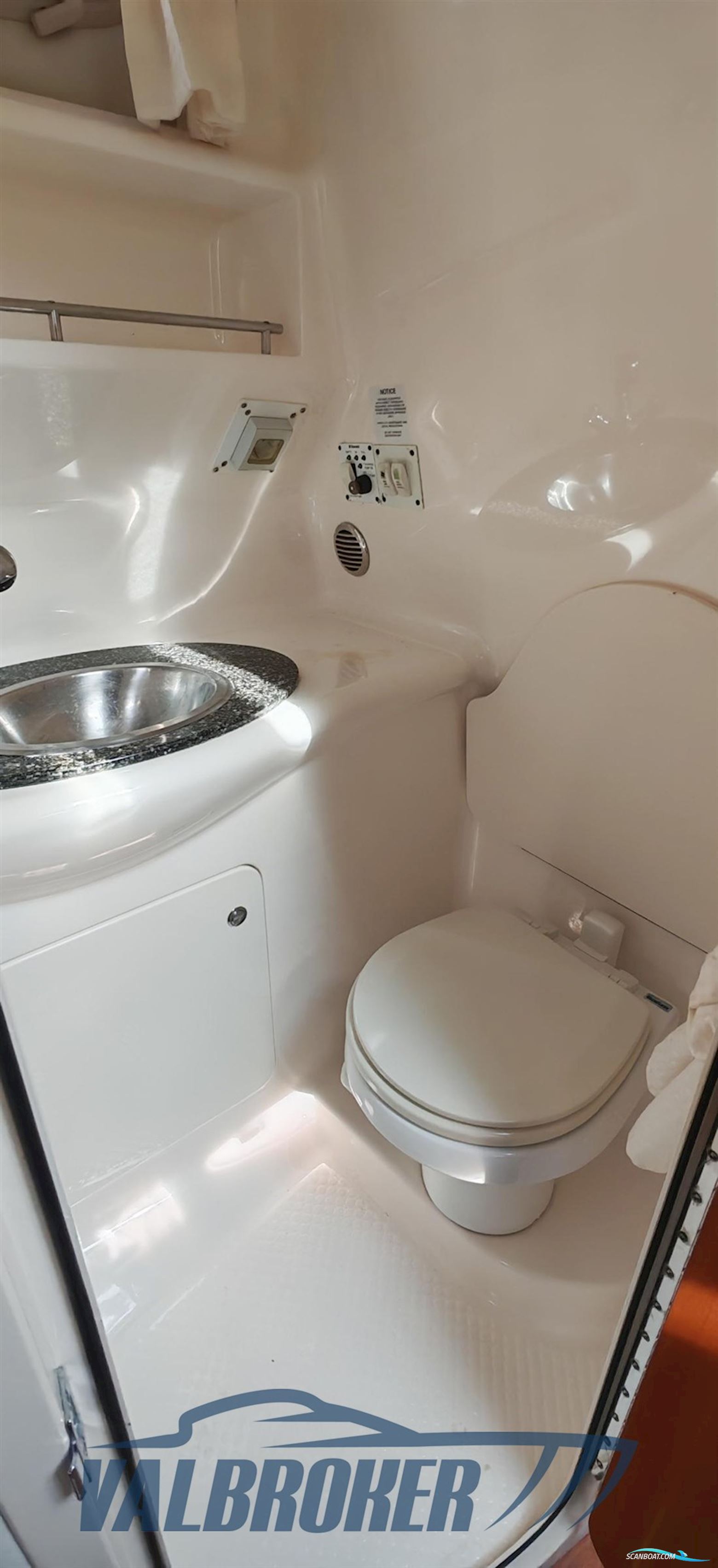 Chaparral Signature 280