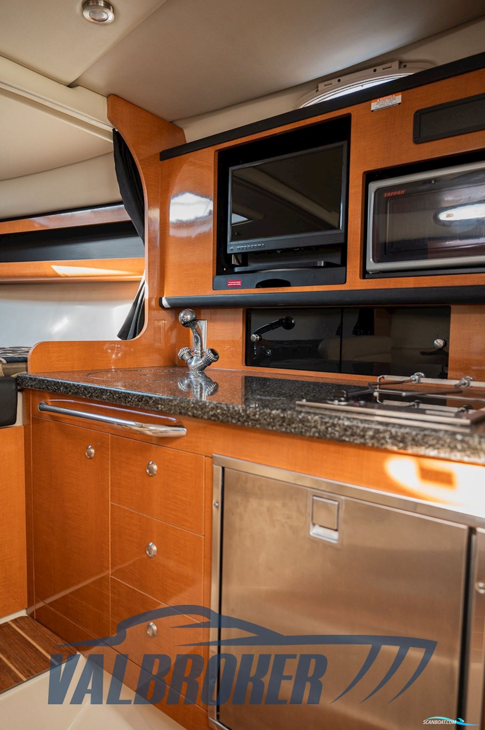 Chaparral Signature 280