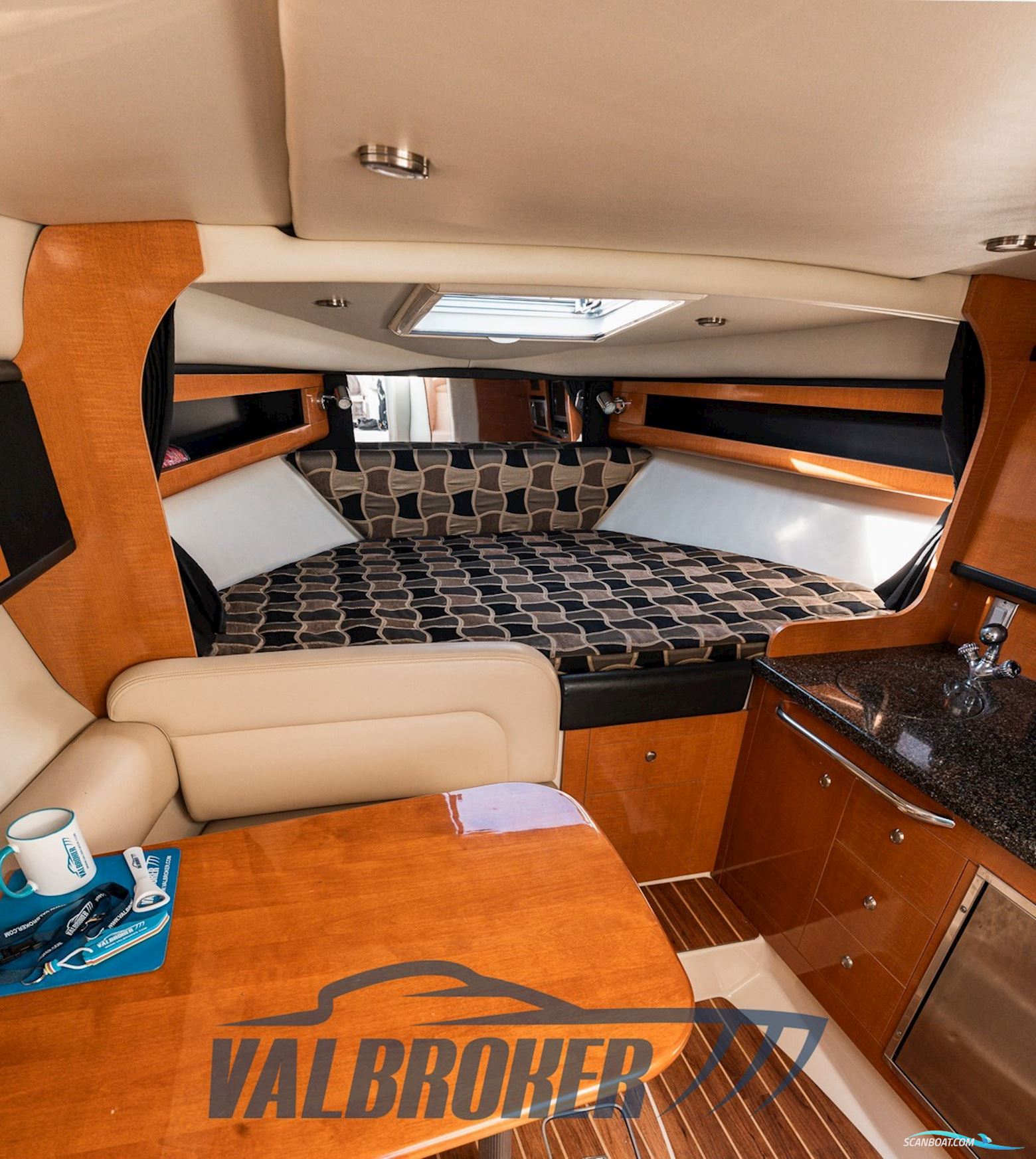 Chaparral Signature 280