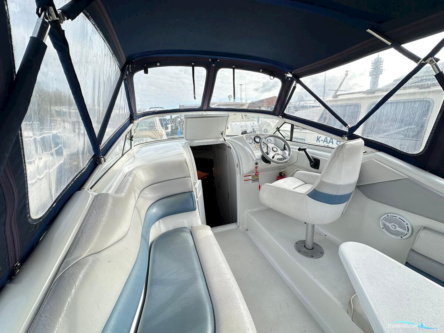 Chris Craft  262 Crowne