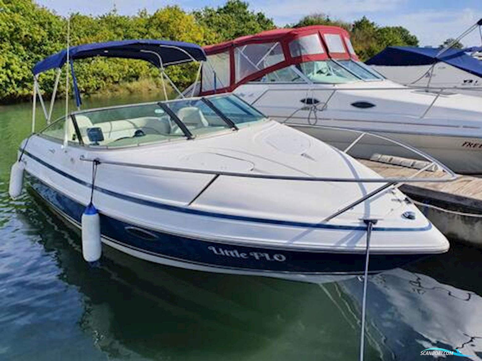Chris-Craft 215