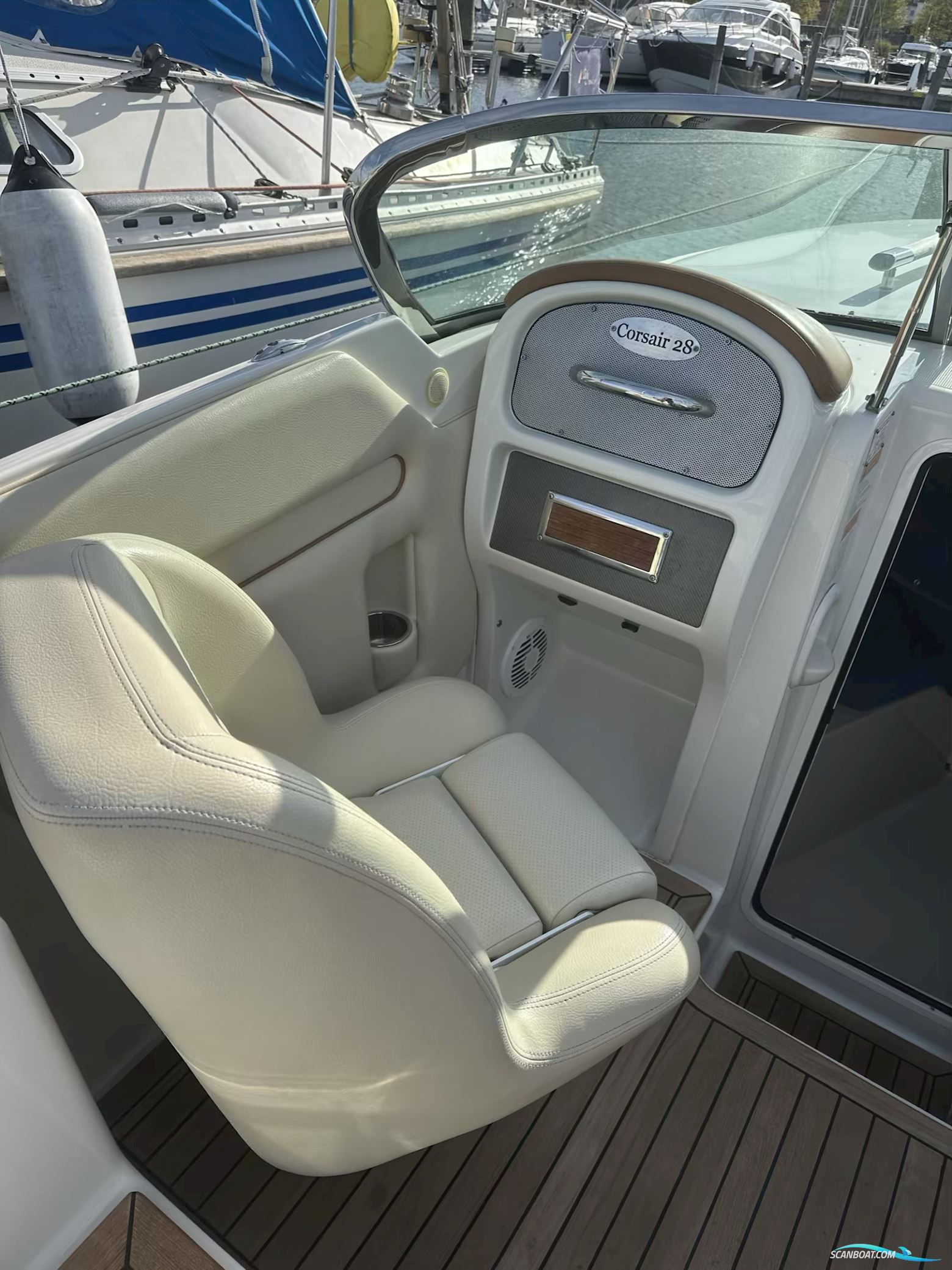 Chris Craft 28 Corsair Heritage  (2009)