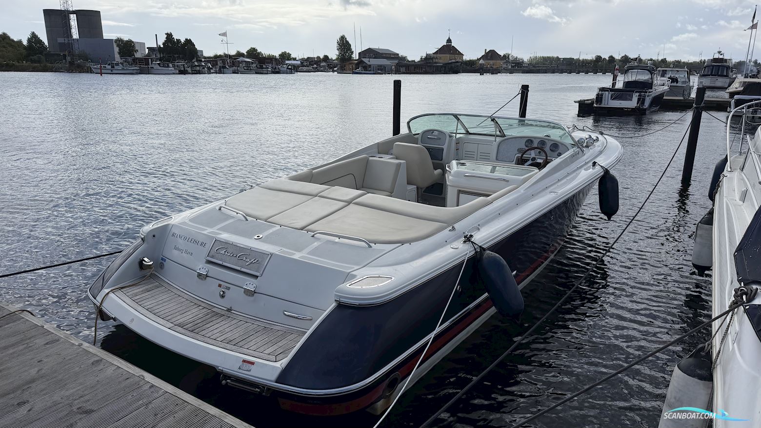 Chris Craft 28 Corsair