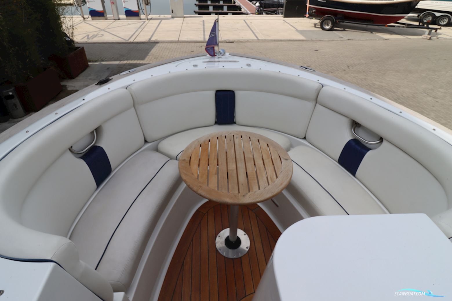 Chris Craft 28 Launch