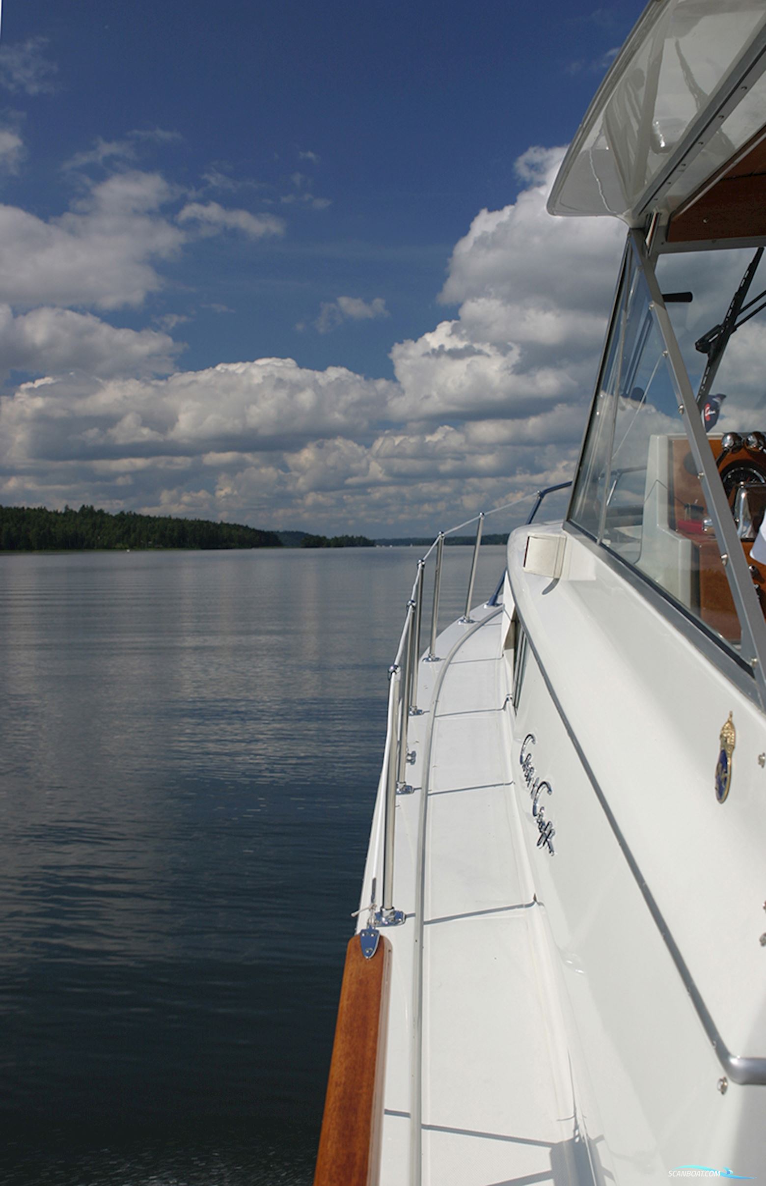Chris-Craft 31 Commander