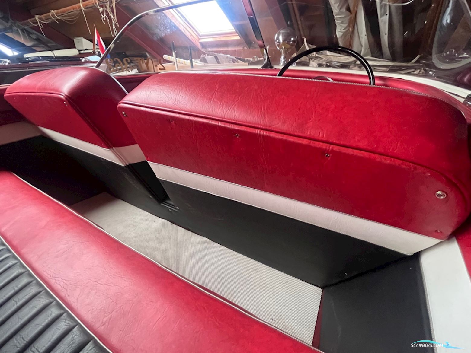 Chris Craft Capri 19