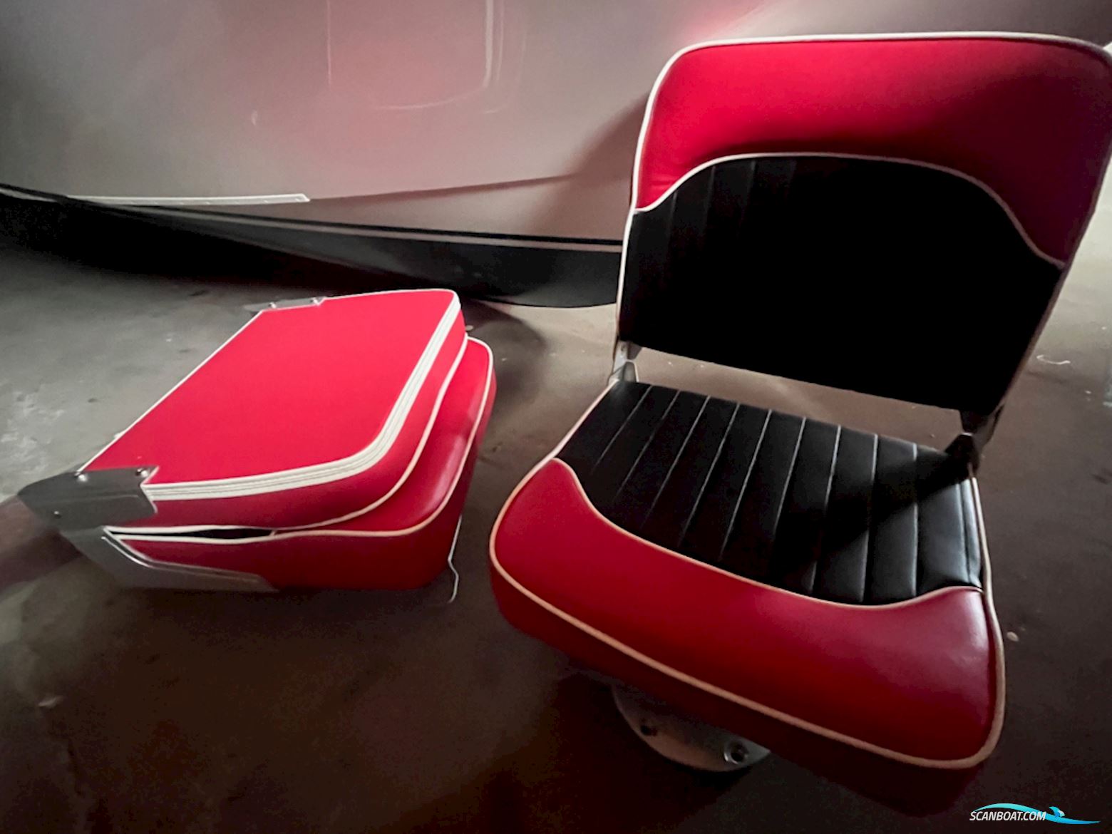 Chris Craft Capri 19