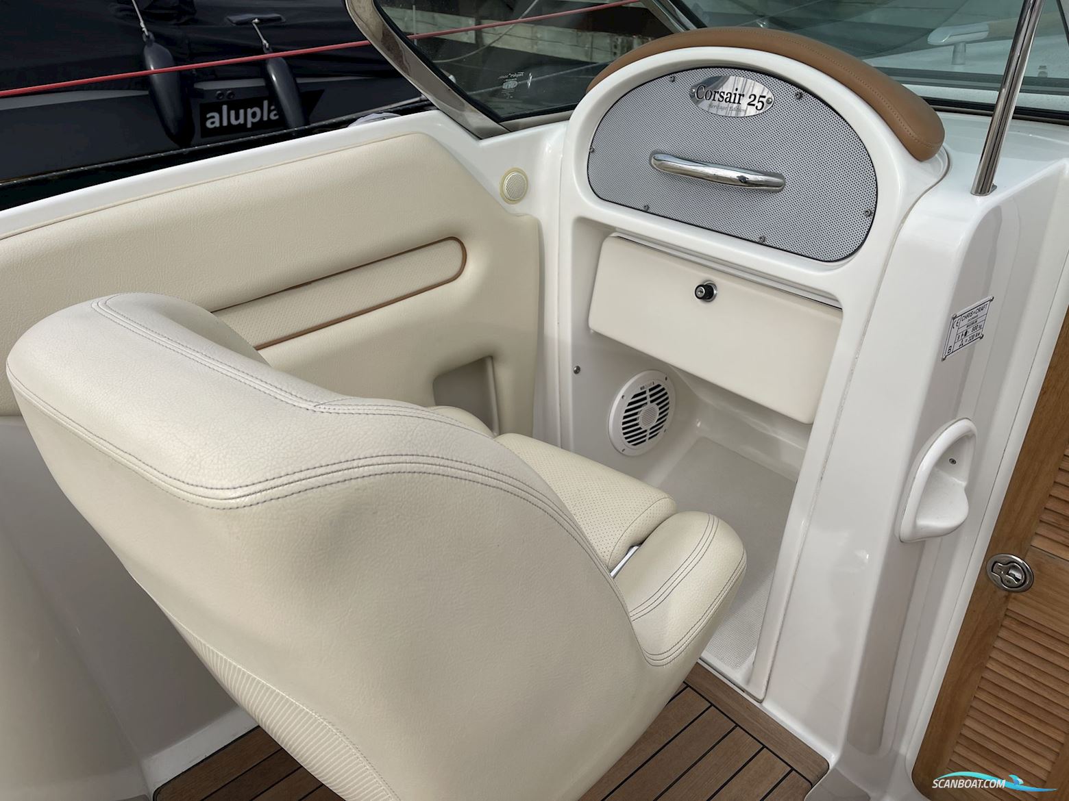 Chris-Craft Corsair 25 Heritage Edition