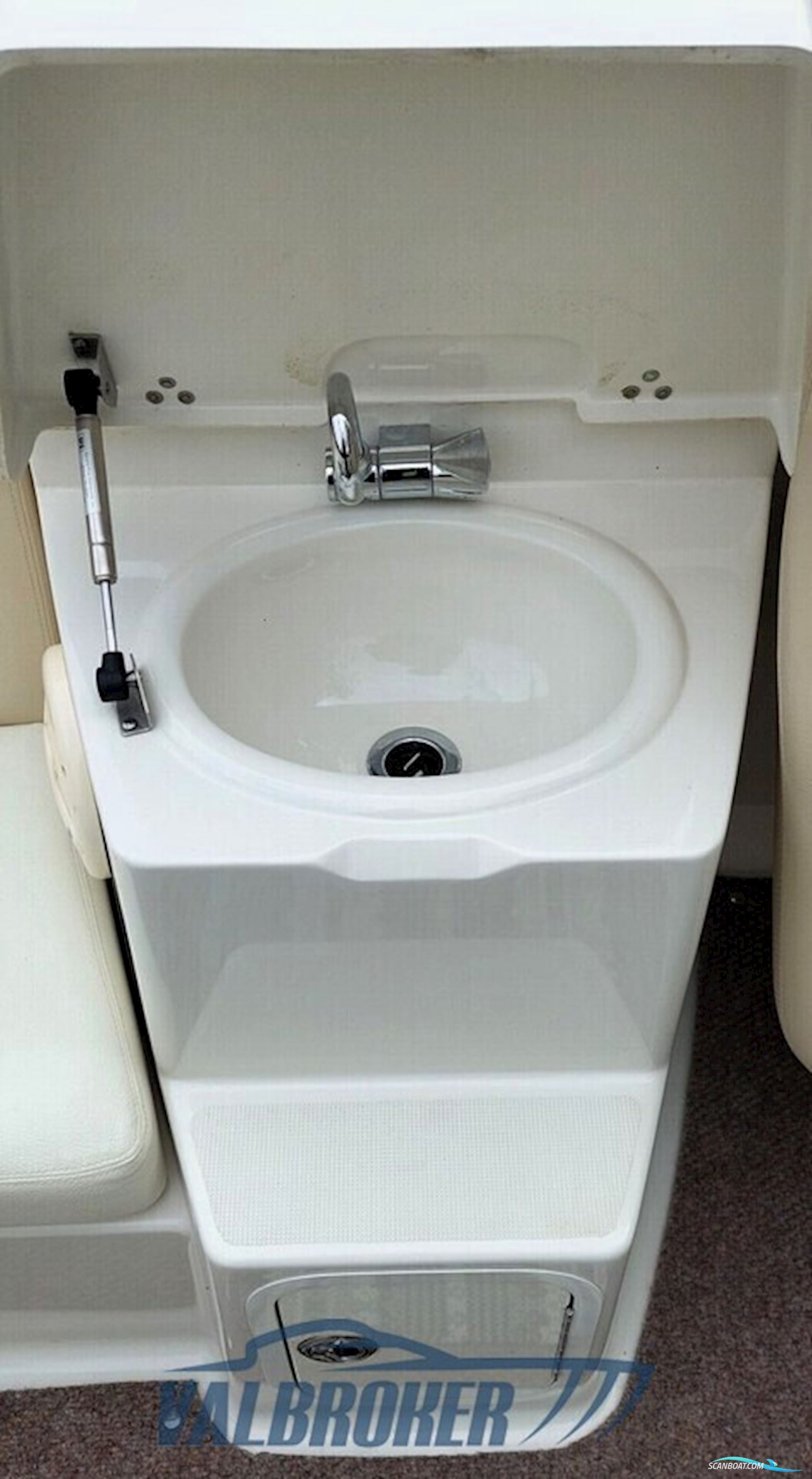 CHRIS CRAFT CORSAIR 25