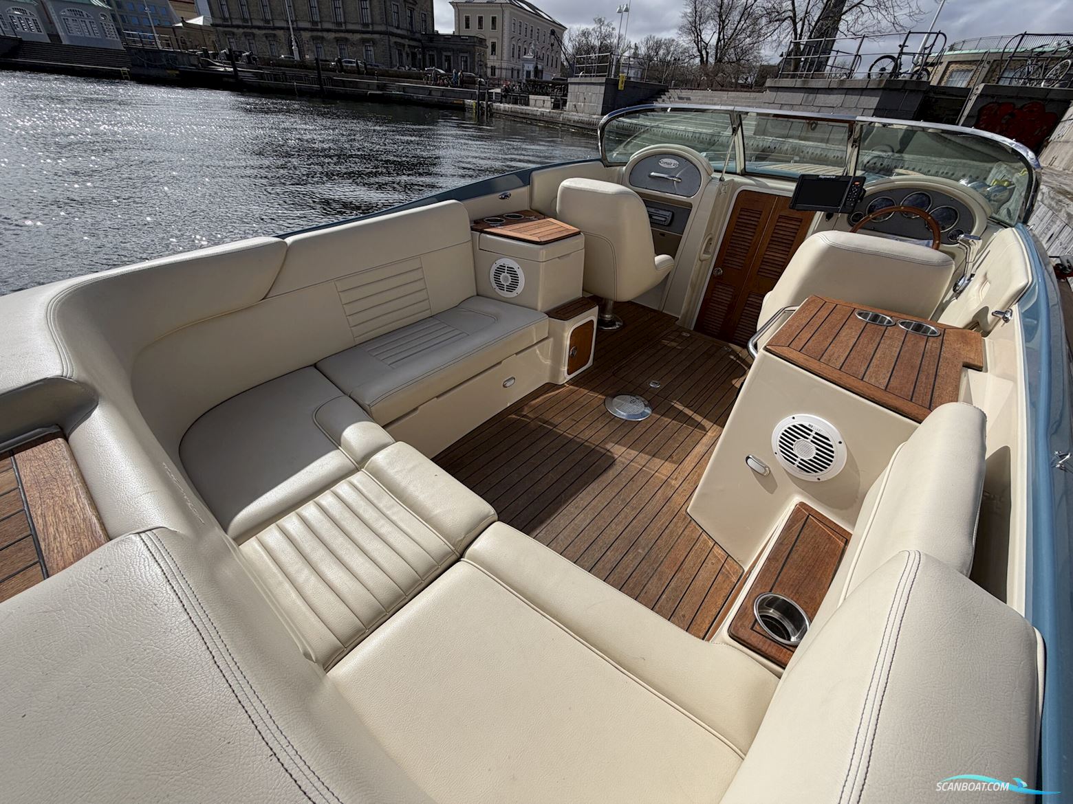 Chris Craft Corsair 25