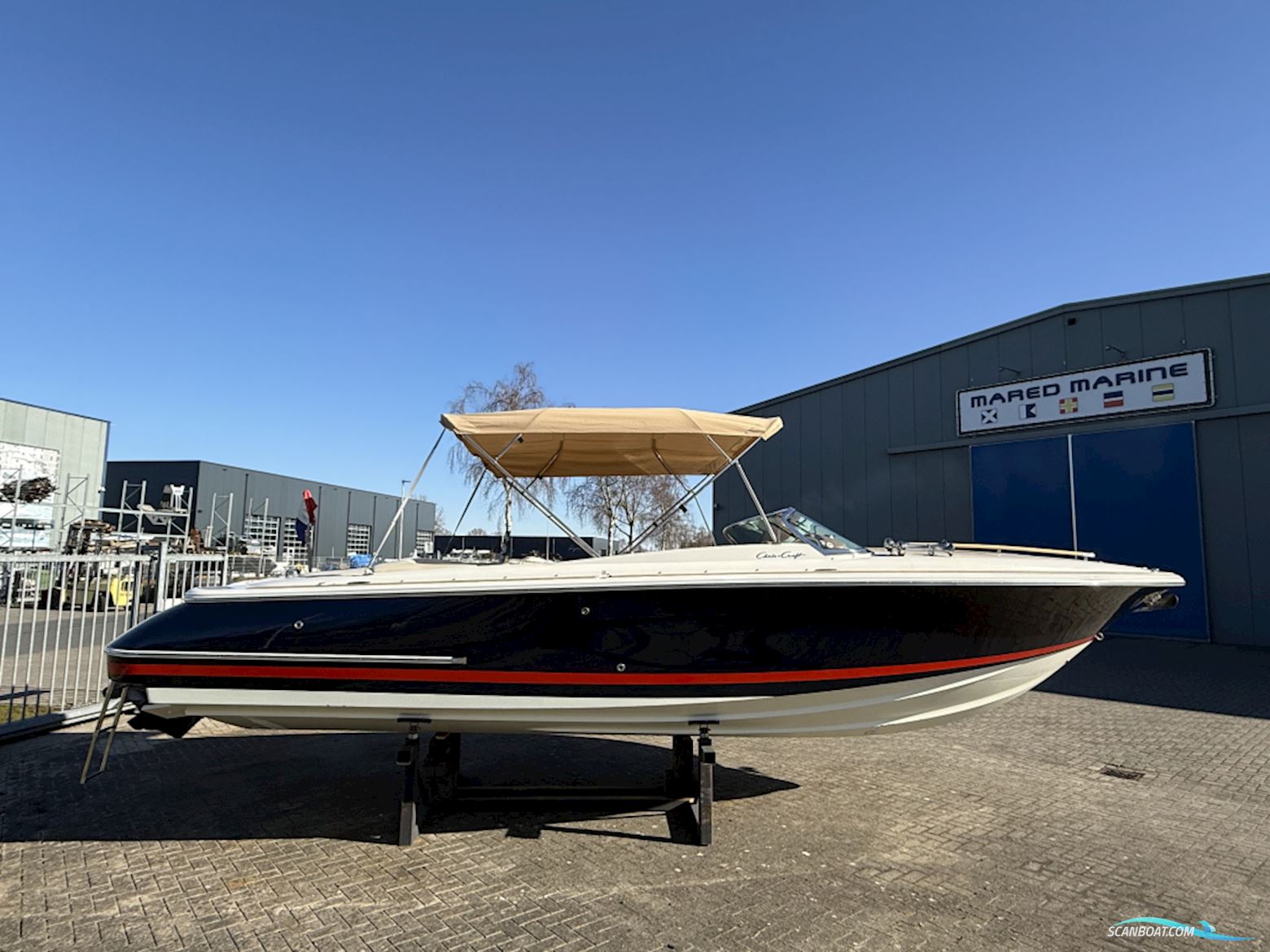 Chris Craft Corsair 28